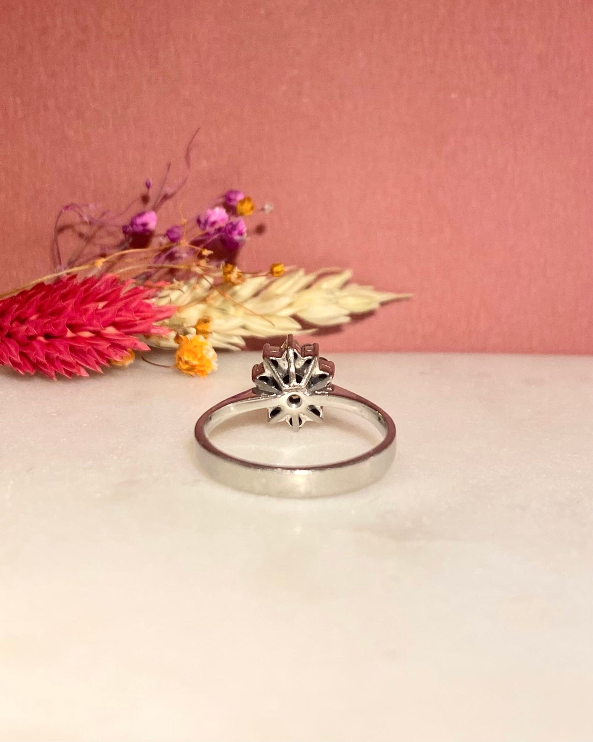 Bague Marguerite Saphir 0.55 carat & Diamants "Delphine"