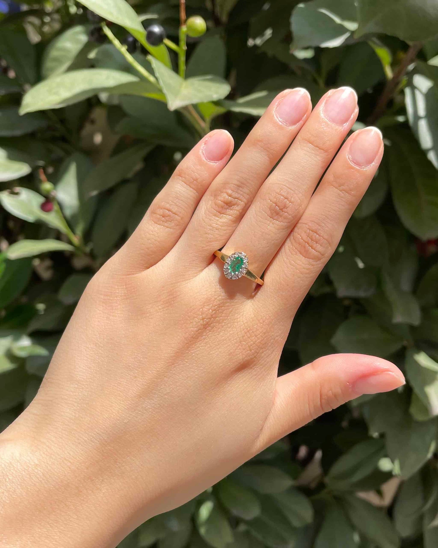 Bague Marguerite Émeraude 0.30 carat & Diamants "Éléanore"