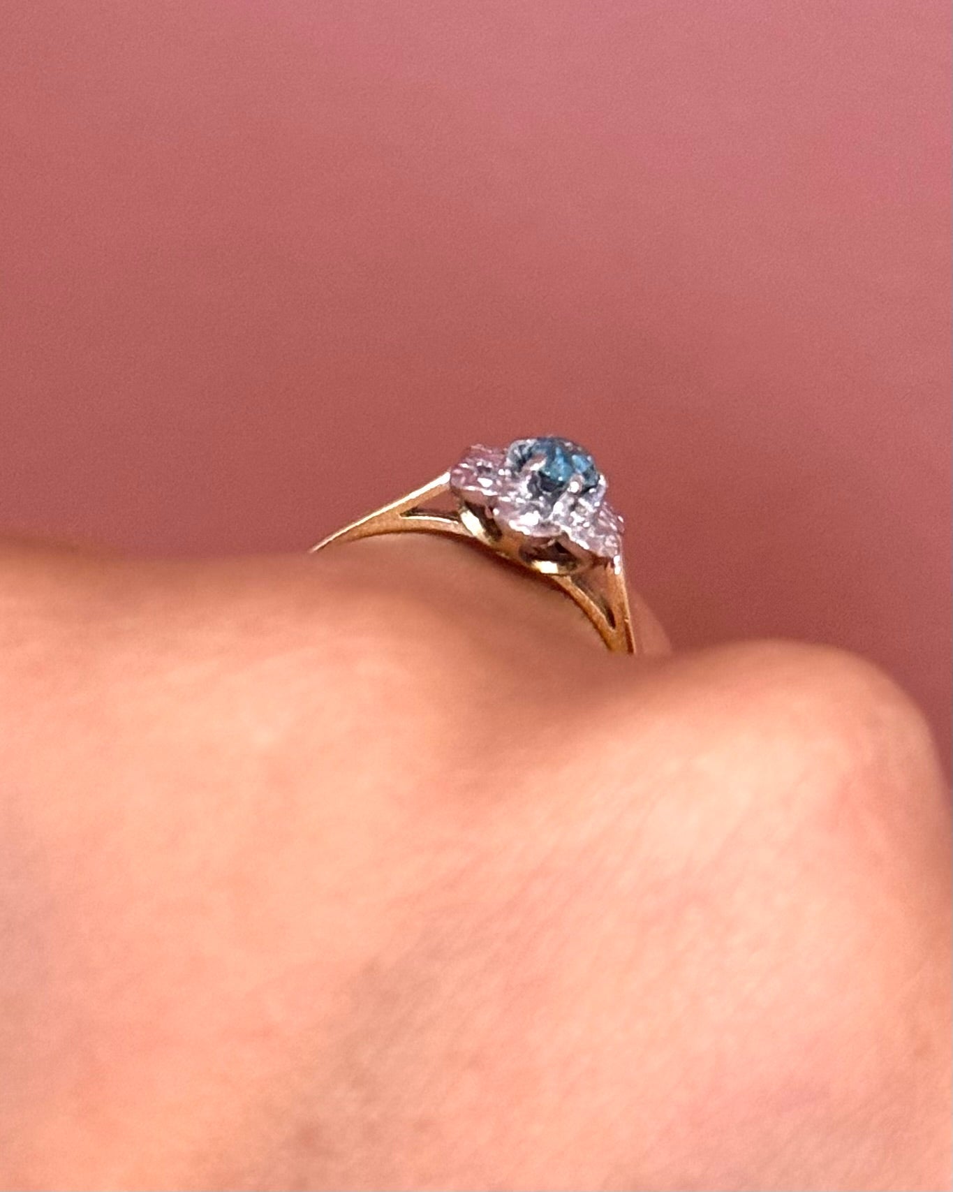 Bague Marguerite Zircon Bleu & Diamants "Sabrina" - Elliade Paris