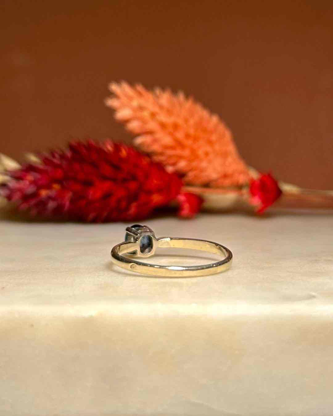 Bague solitaire saphir vintage "Marie"