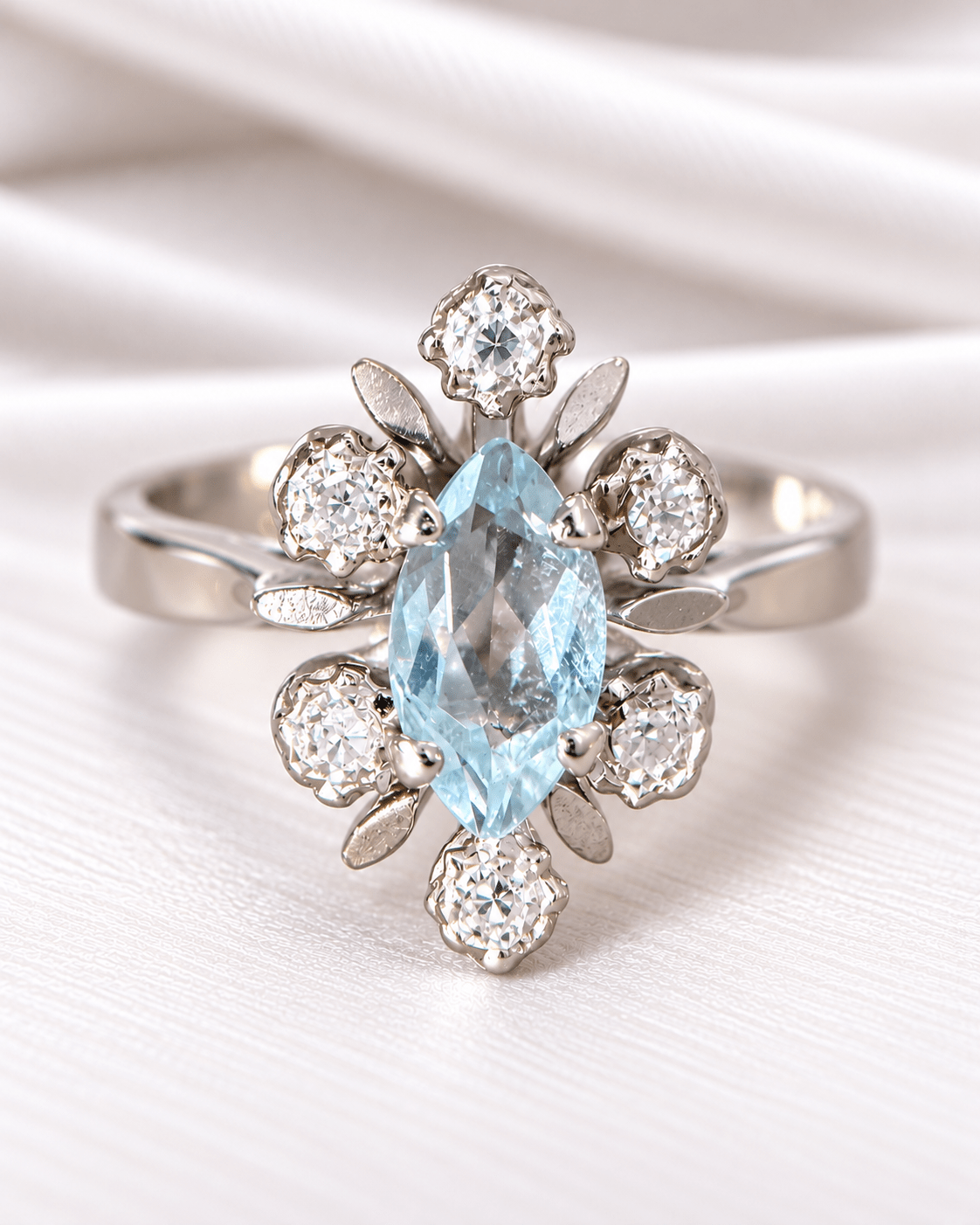 Bague Marquise Aigue-Marine & Diamants "Mélania" - Elliade Paris