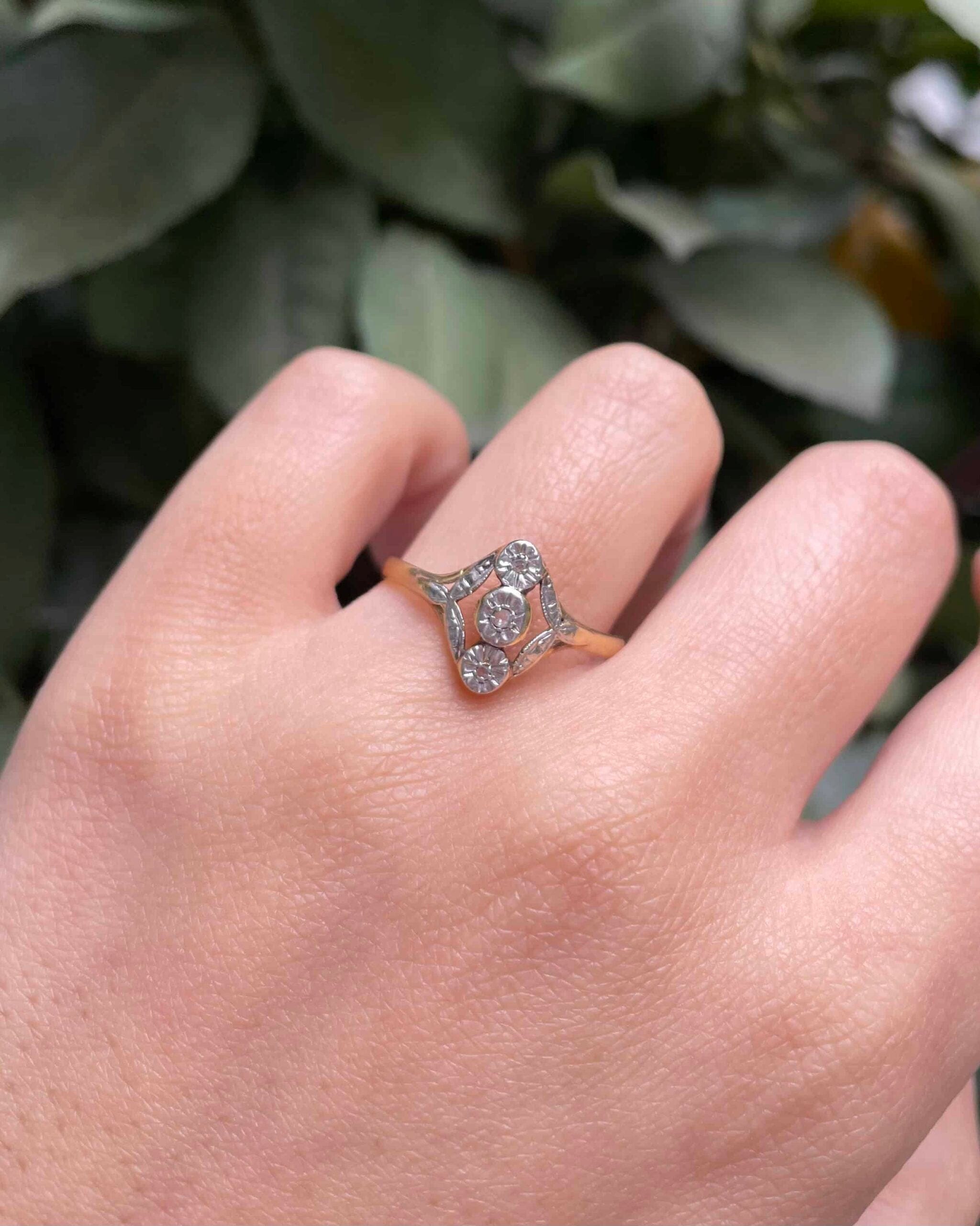 Anillo Art Déco de diamantes marquesa "Anna"