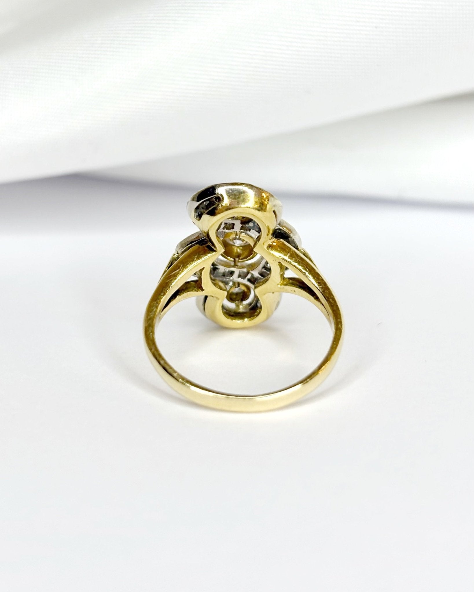 Bague Marquise Tourbillon Diamants 0.85 carat "Michaela" - Elliade Paris