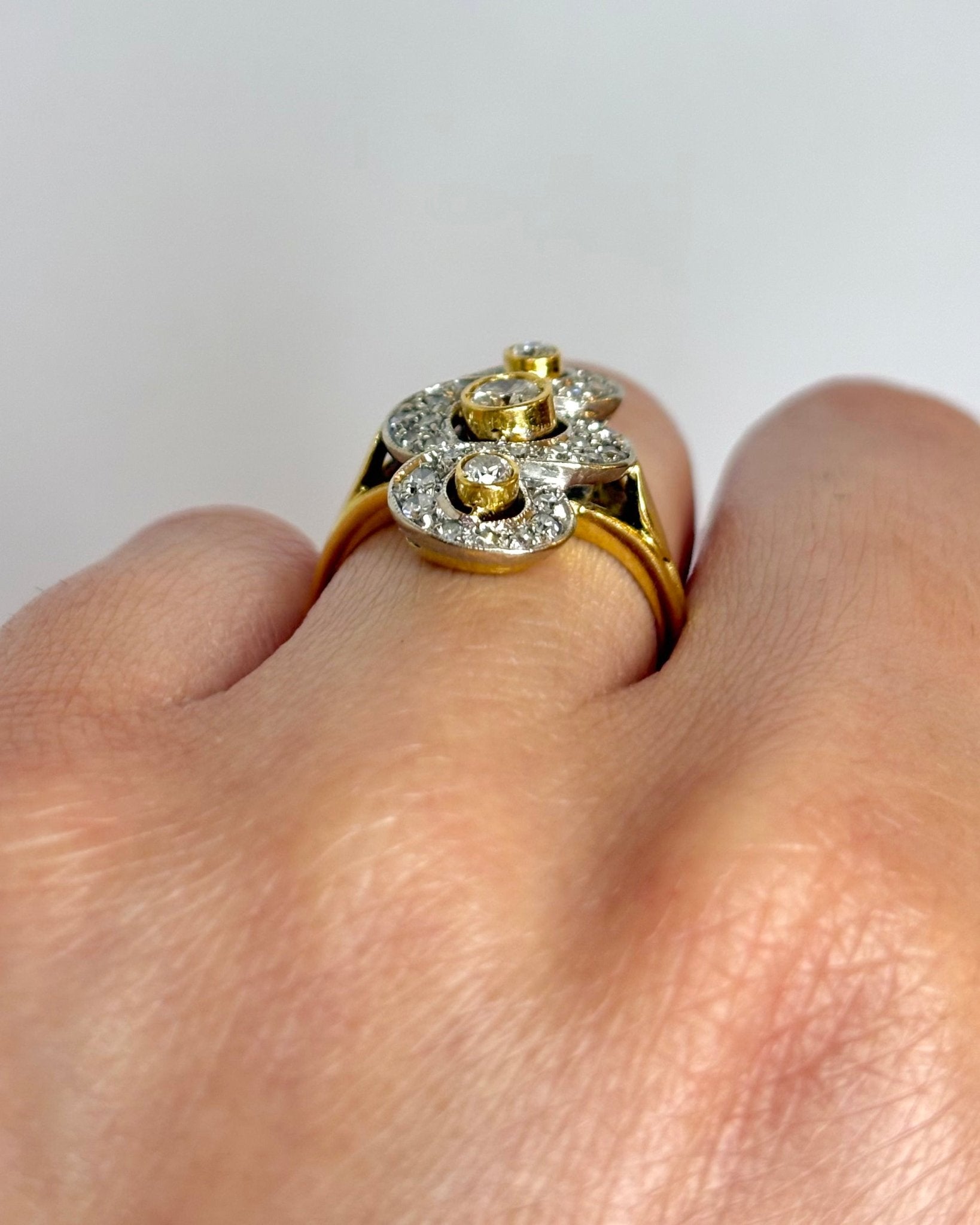 Bague Marquise Tourbillon Diamants 0.85 carat "Michaela" - Elliade Paris