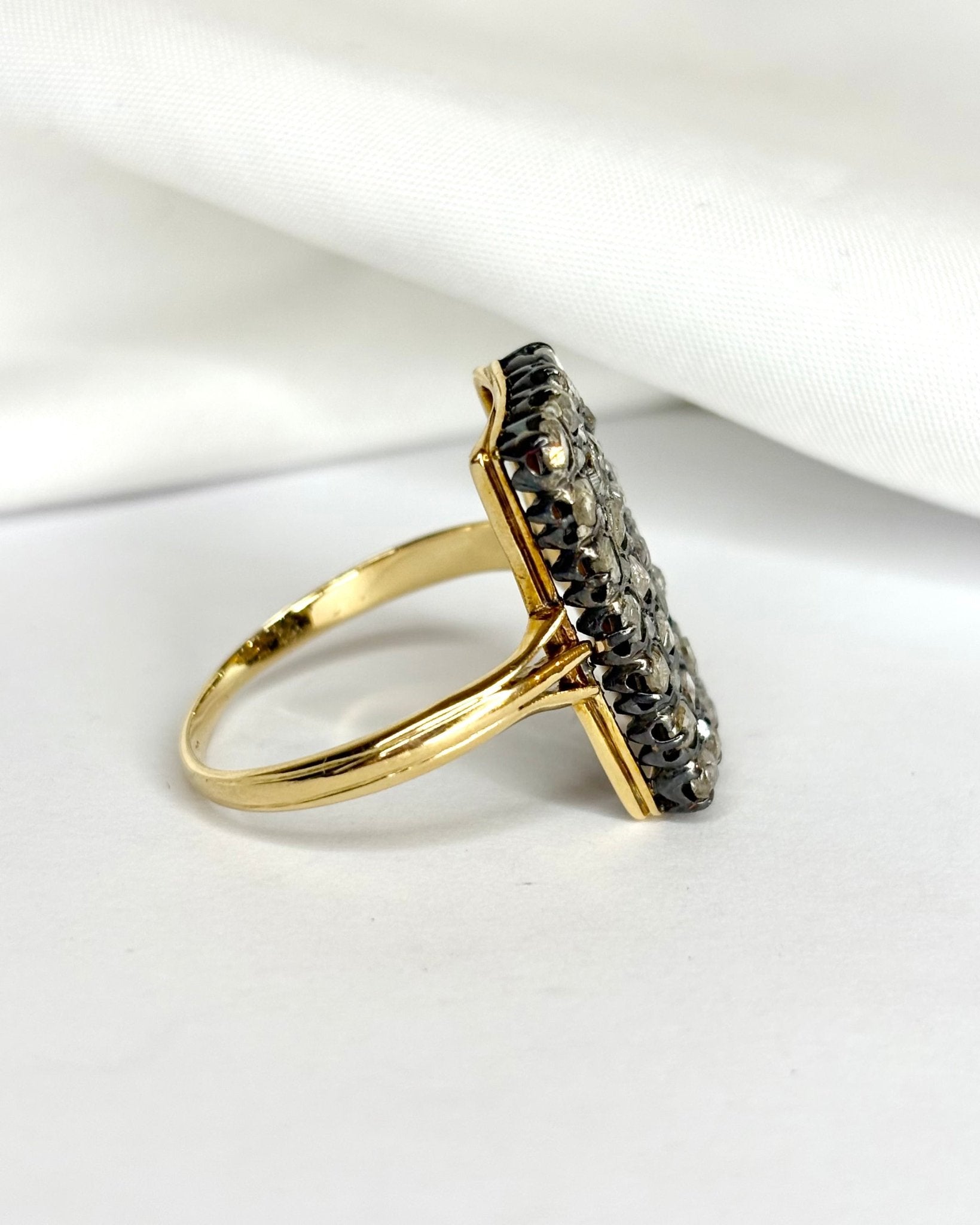 Bague Marquise XIXe Siècle 46 Diamants "Lili" - Elliade Paris