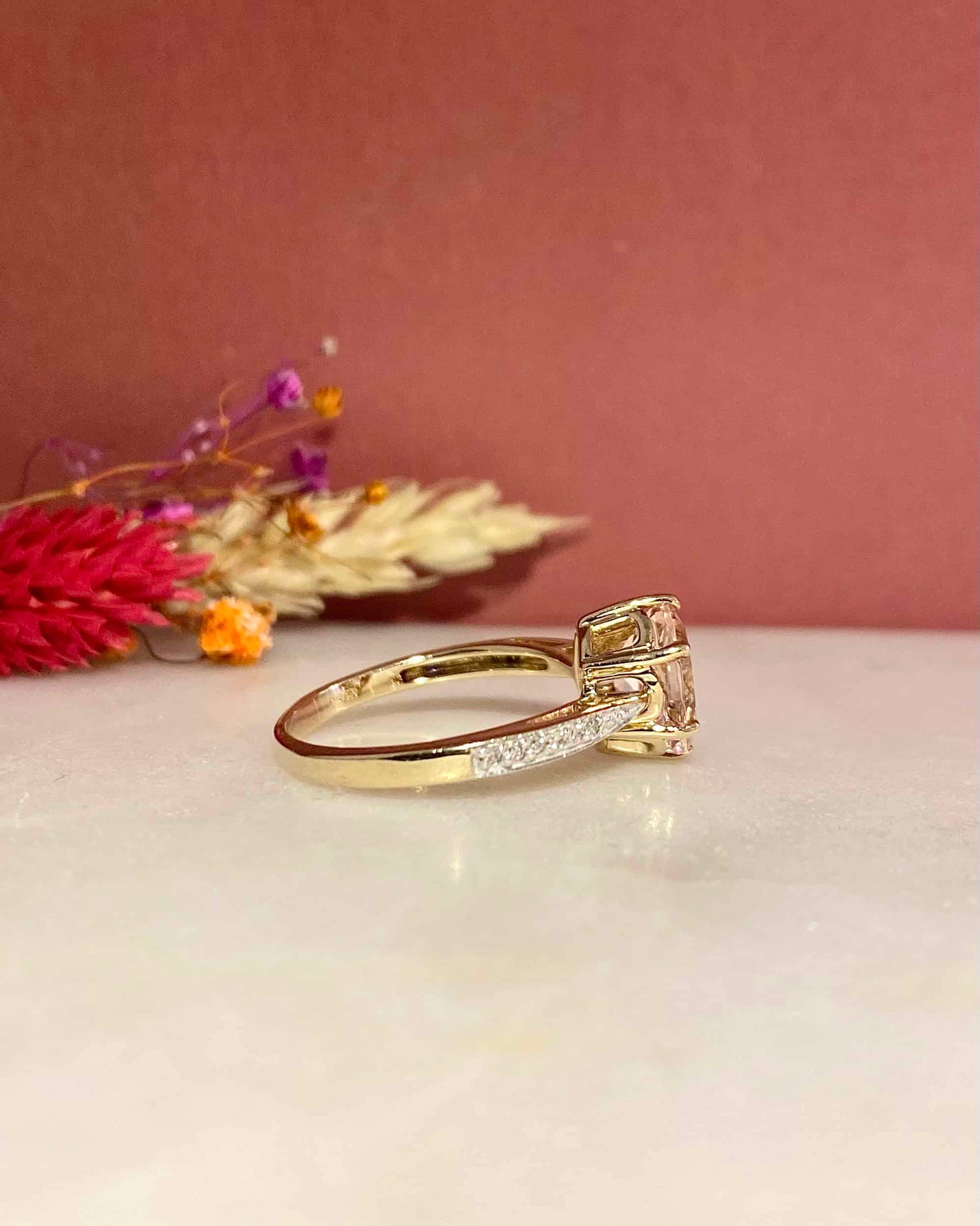 Anillo solitario de morganita y diamantes de 1,50 quilates "Eulalie"