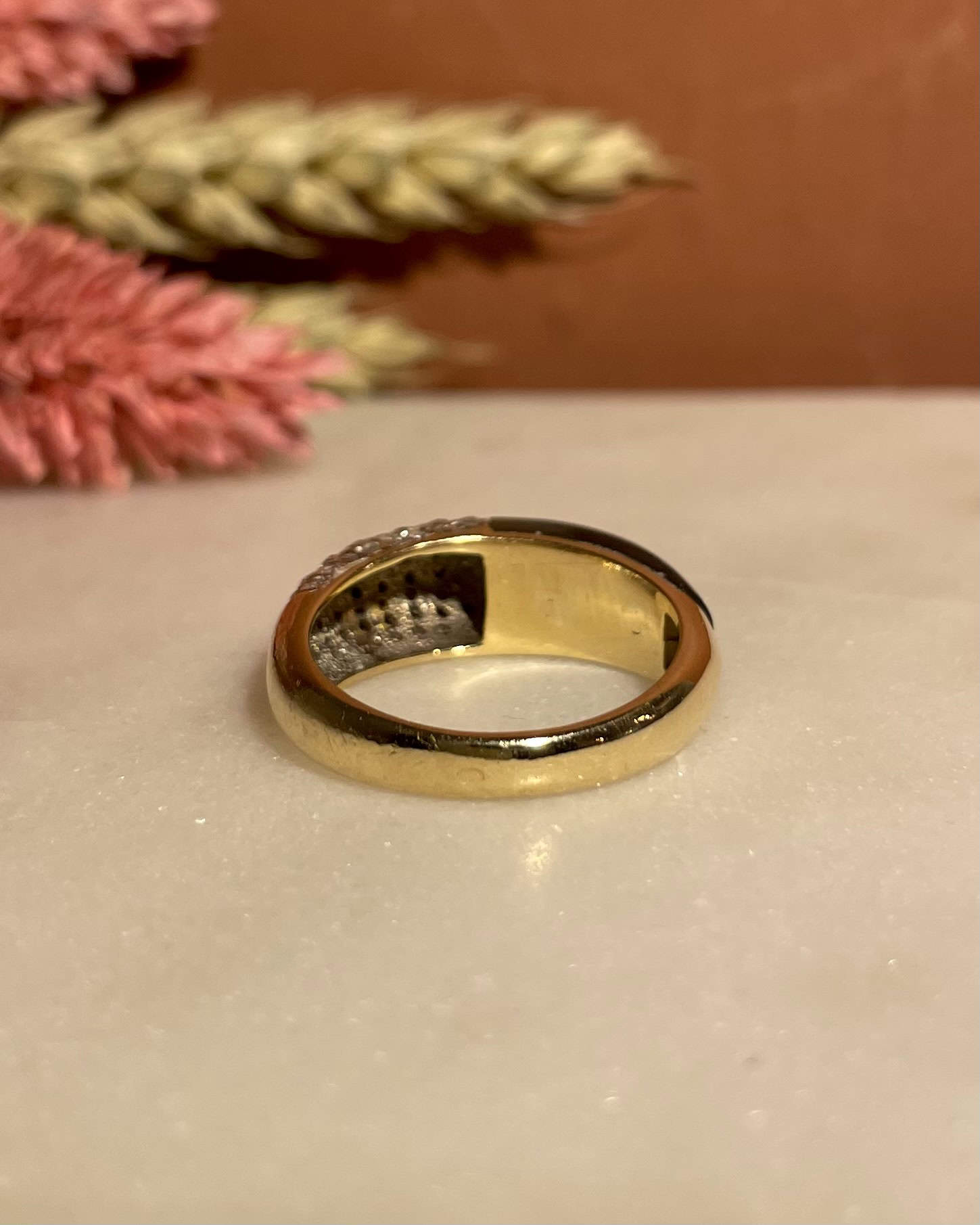 Bague Nina Ricci Jonc Onyx et 48 Diamants "Berna" - Elliade Paris