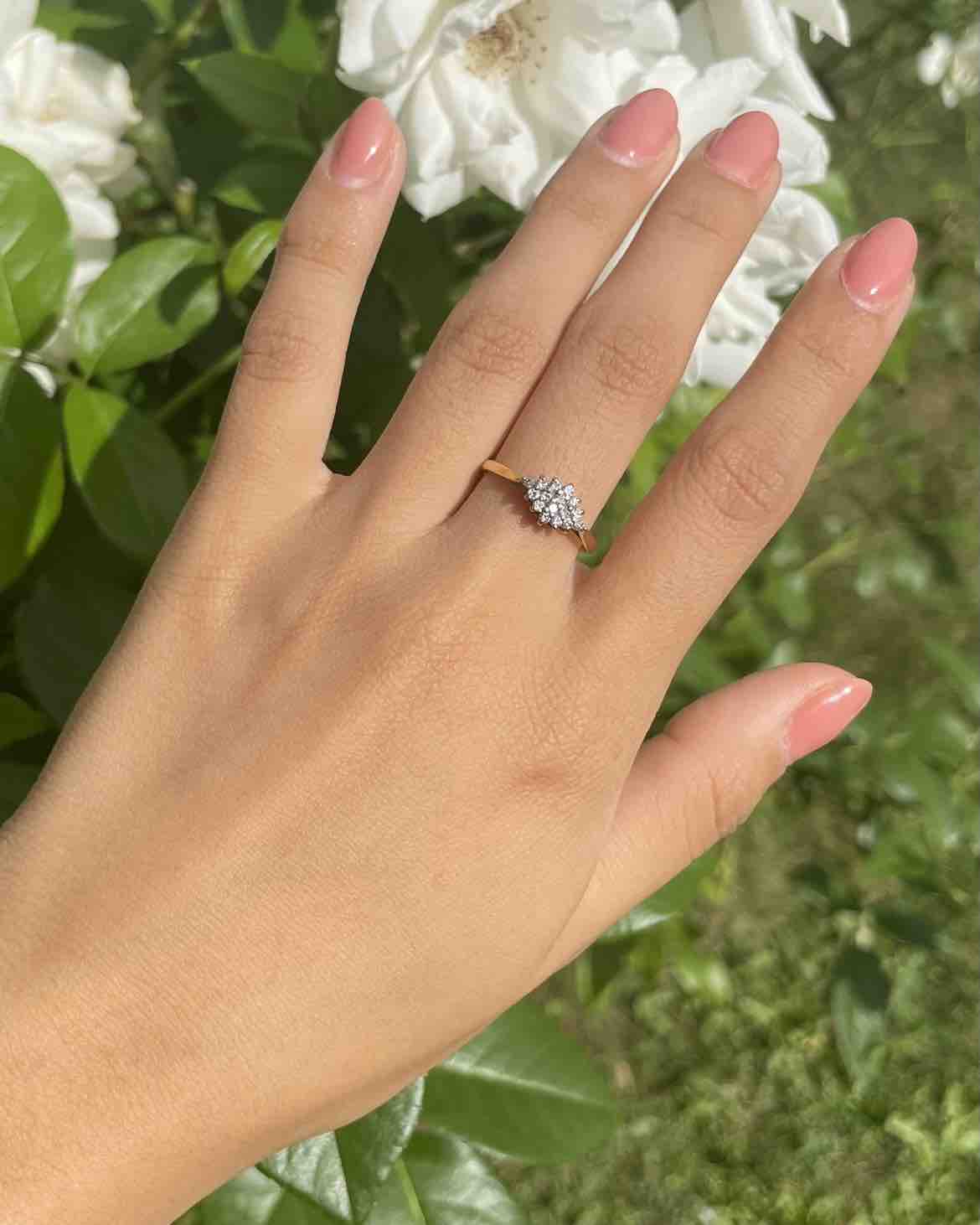 Bague Étincelle de 16 Diamants "Rahma"