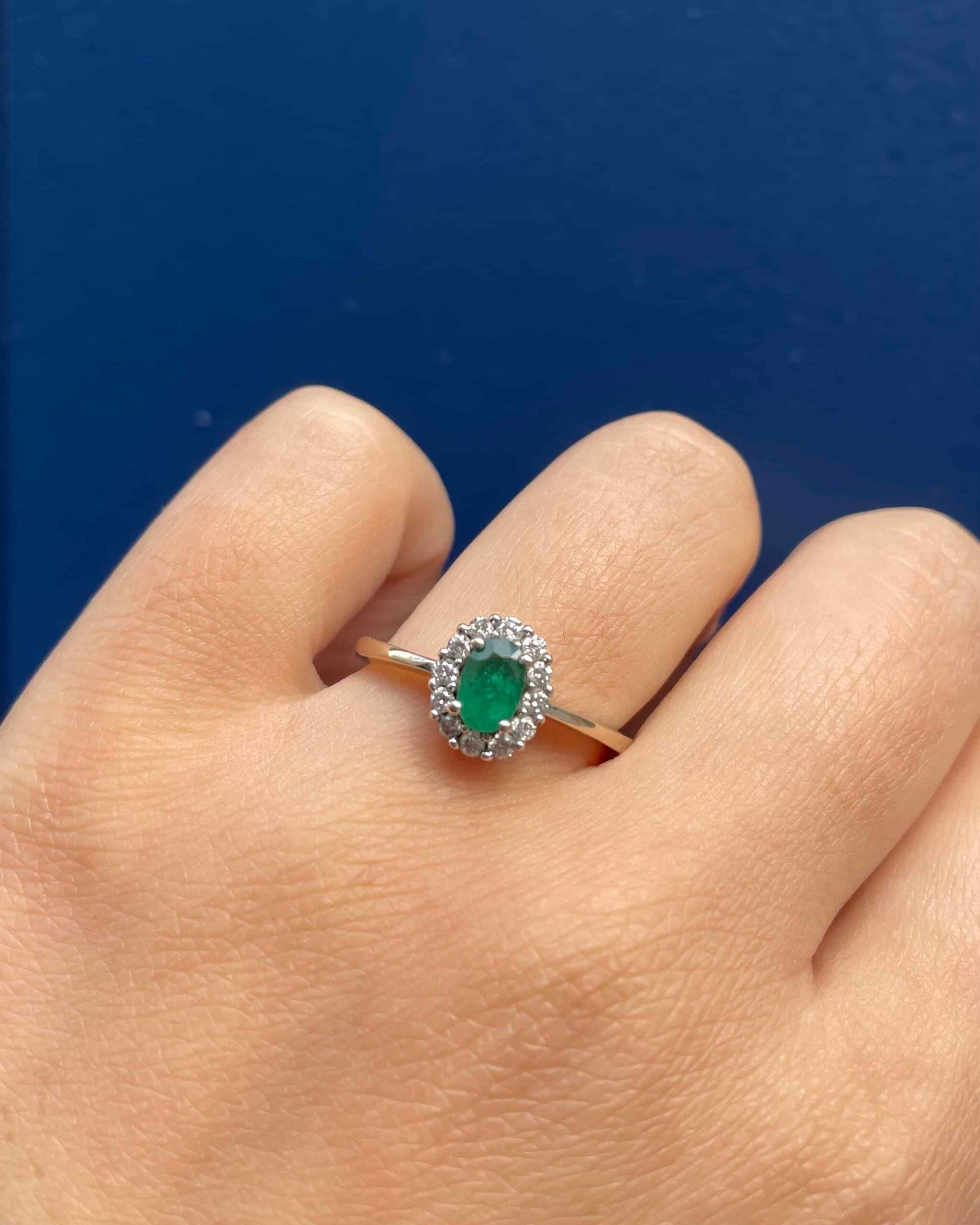Bague Marguerite Émeraude 0.50 carat & Diamants "Jane"