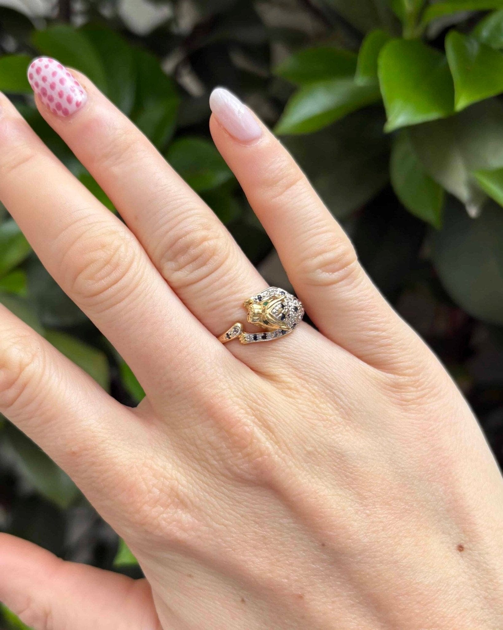 Bague Panthère Saphirs, Emeraude et Diamants "Camille" - Elliade Paris