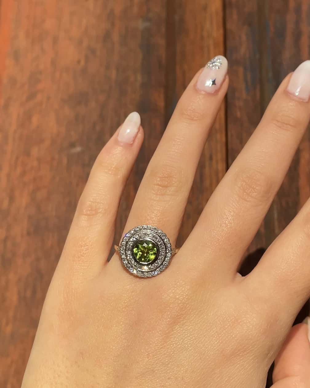 Bague Art-Déco Péridot 1.25 carat & 54 Diamants "Liv"
