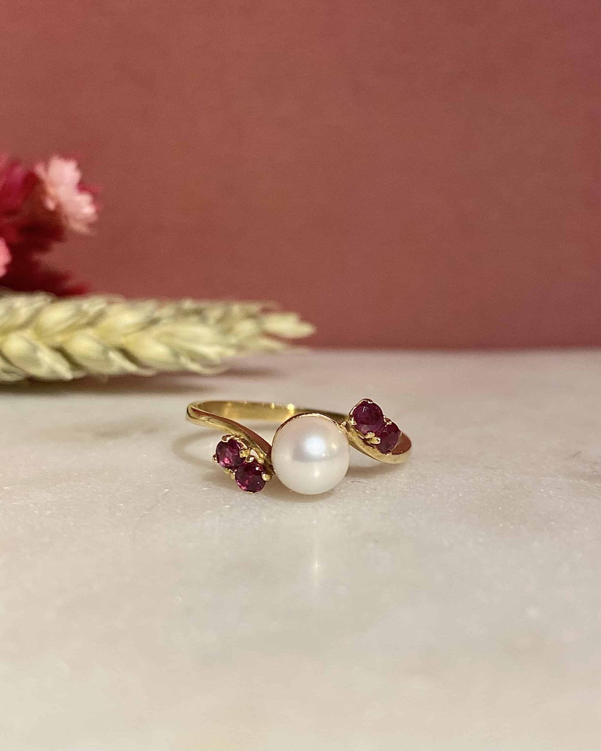 Bague Trilogie Tourbillon Perle et Rubis "Christina"