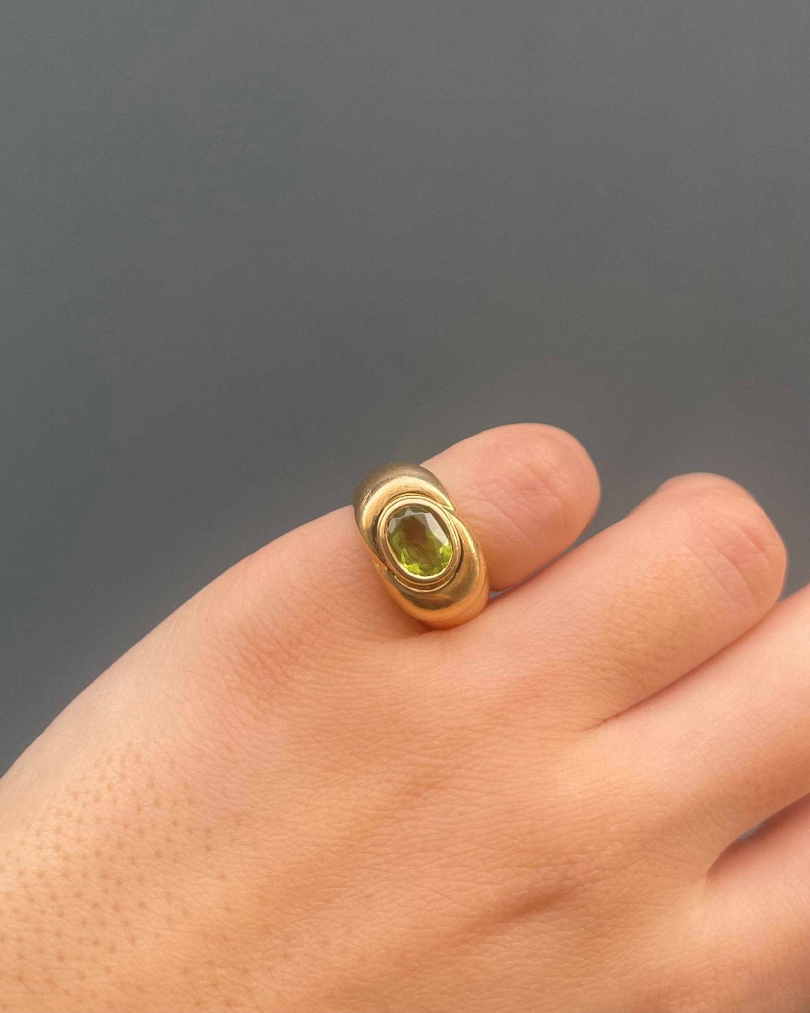 Bague Pinky Jonc Peridot 1.10 carat "Iris" - Elliade Paris