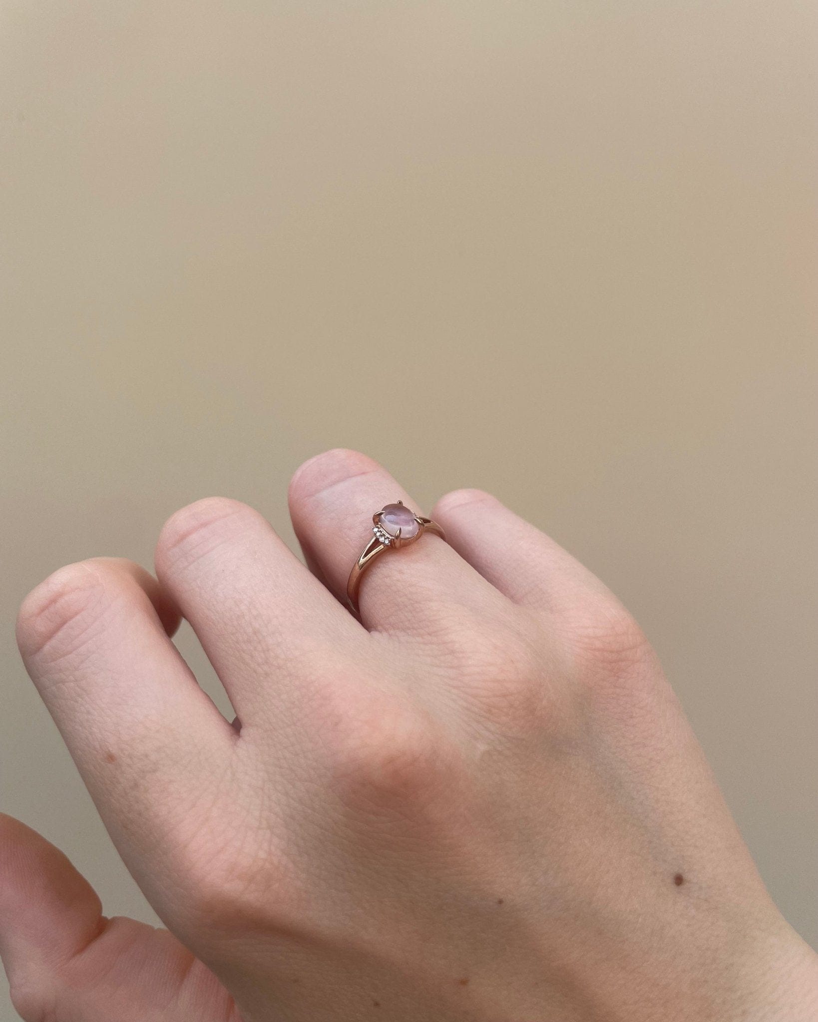 Bague Quartz Rose 0.75 Carat et Diamants "Manoa" - Elliade Paris