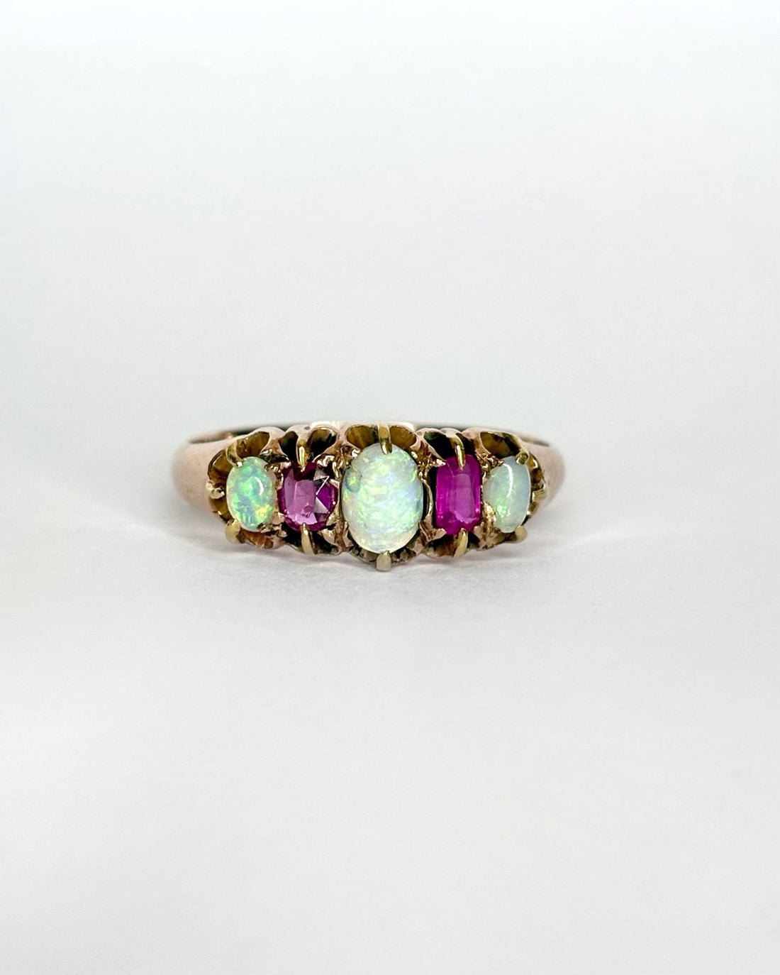 Bague Rivière 3 Opales & 2 Rubis "Sasha" - Elliade Paris