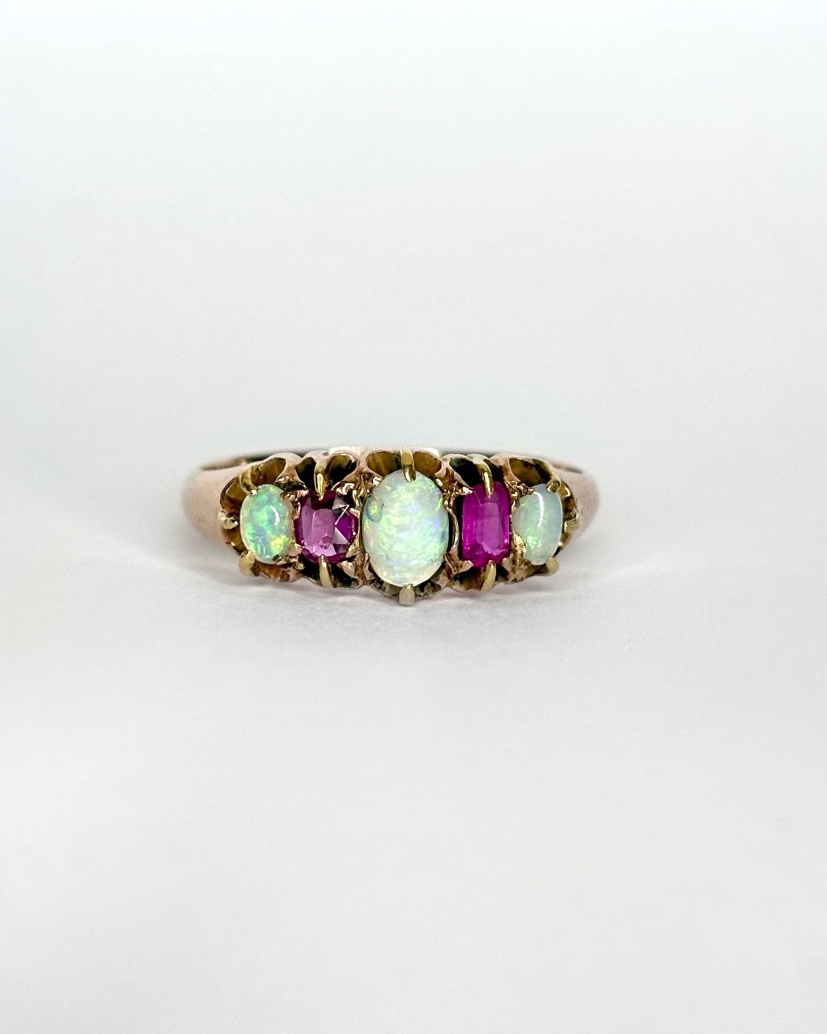 Bague Rivière 3 Opales & 2 Rubis "Sasha" - Elliade Paris