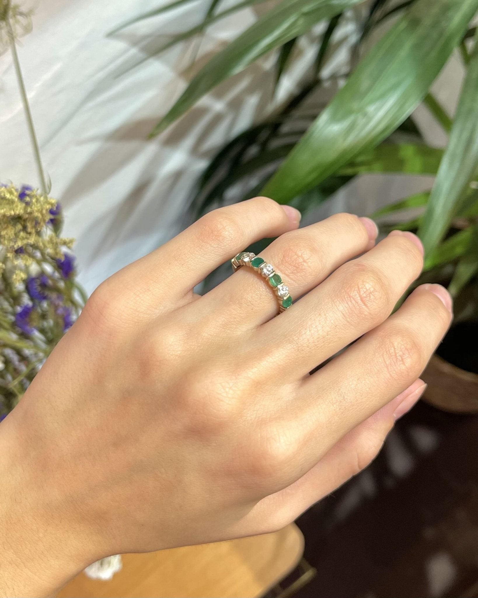 Bague Rivière 4 Emeraudes & 5 Diamants "Julianne" - Elliade Paris