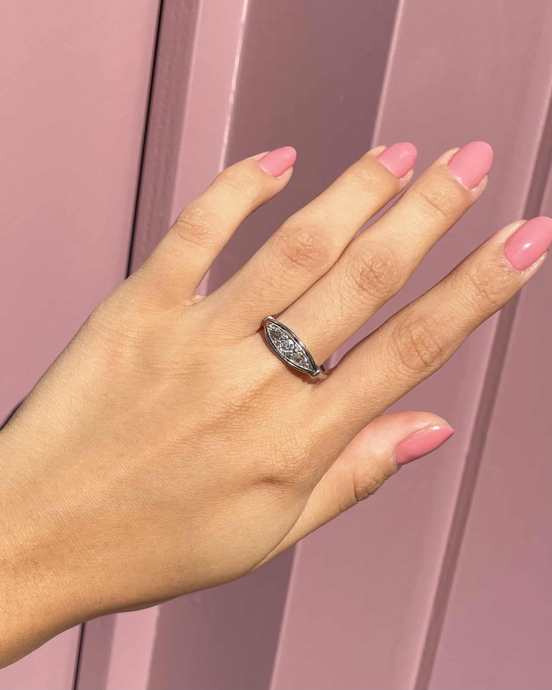 Bague Art-Déco Rivière Diamants 0.25 carat "Tiana"