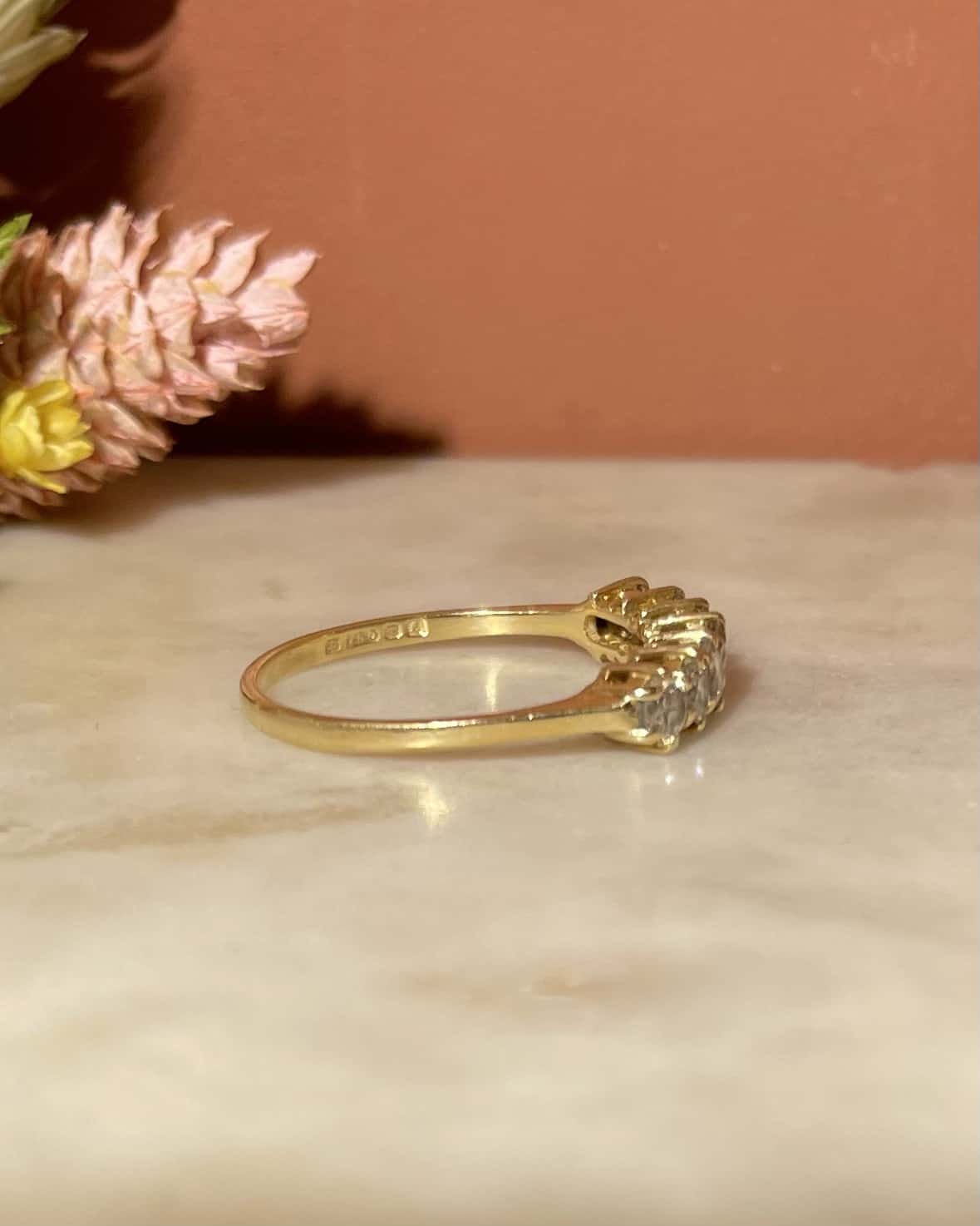 Anillo de río de 7 diamantes "Adallinda"