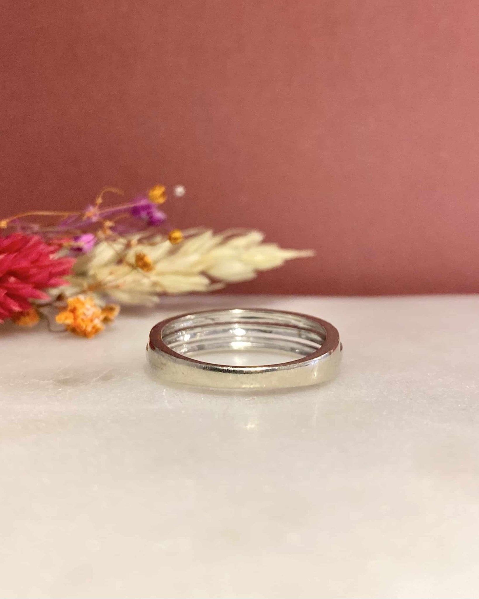 Bague rivière de diamants blancs et noirs “Stéphanie” - Elliade Paris