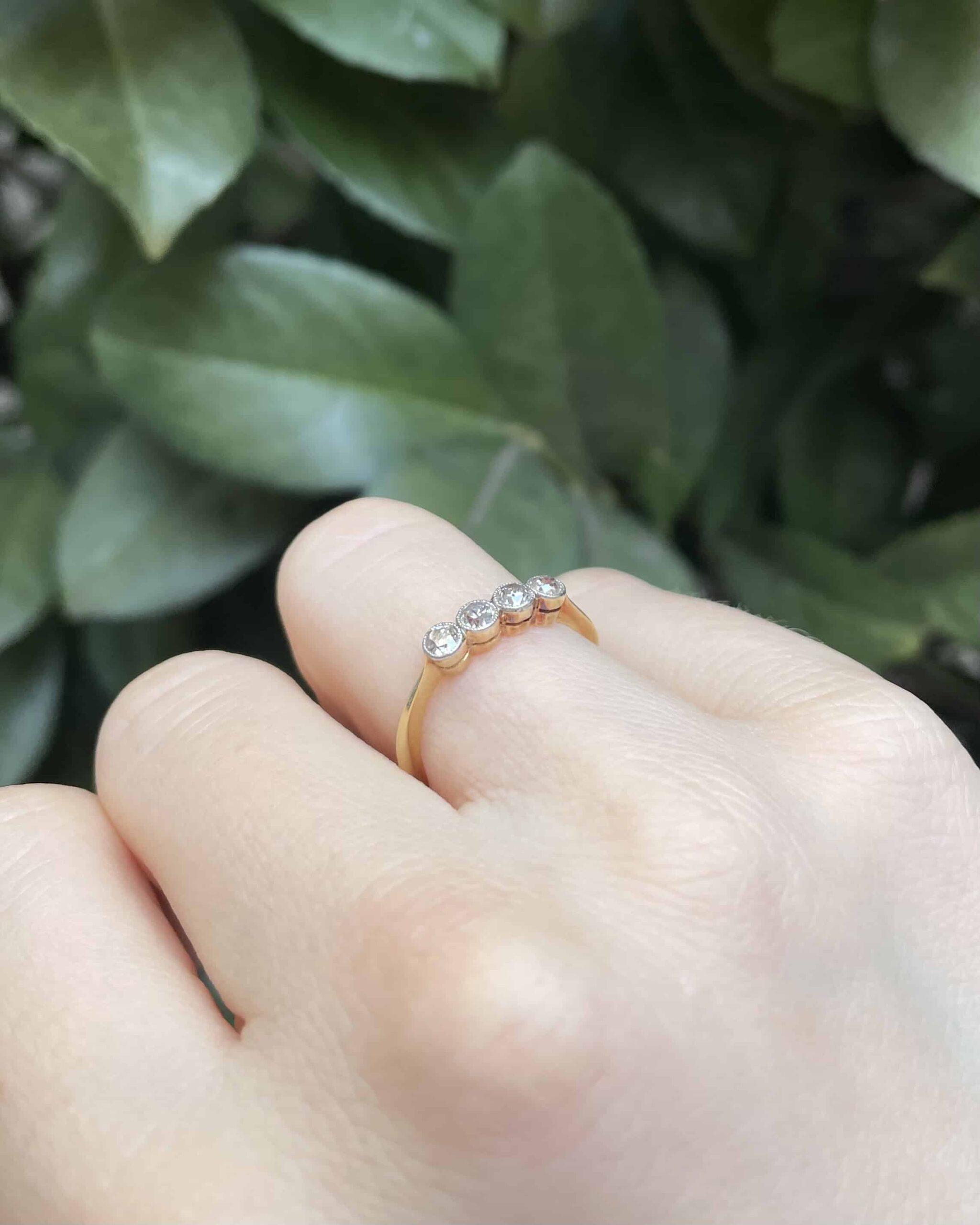 Bague Art-Déco Rivière 4 Diamants "Roxanne"