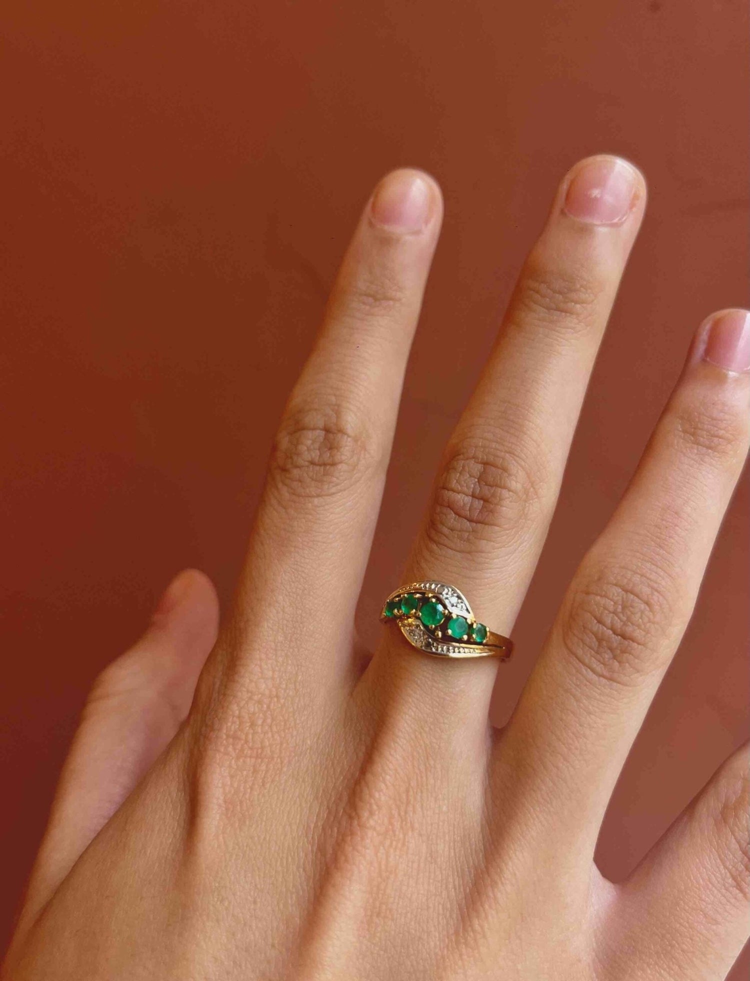 Bague rivière émeraudes & diamants "Servane" - Elliade Paris