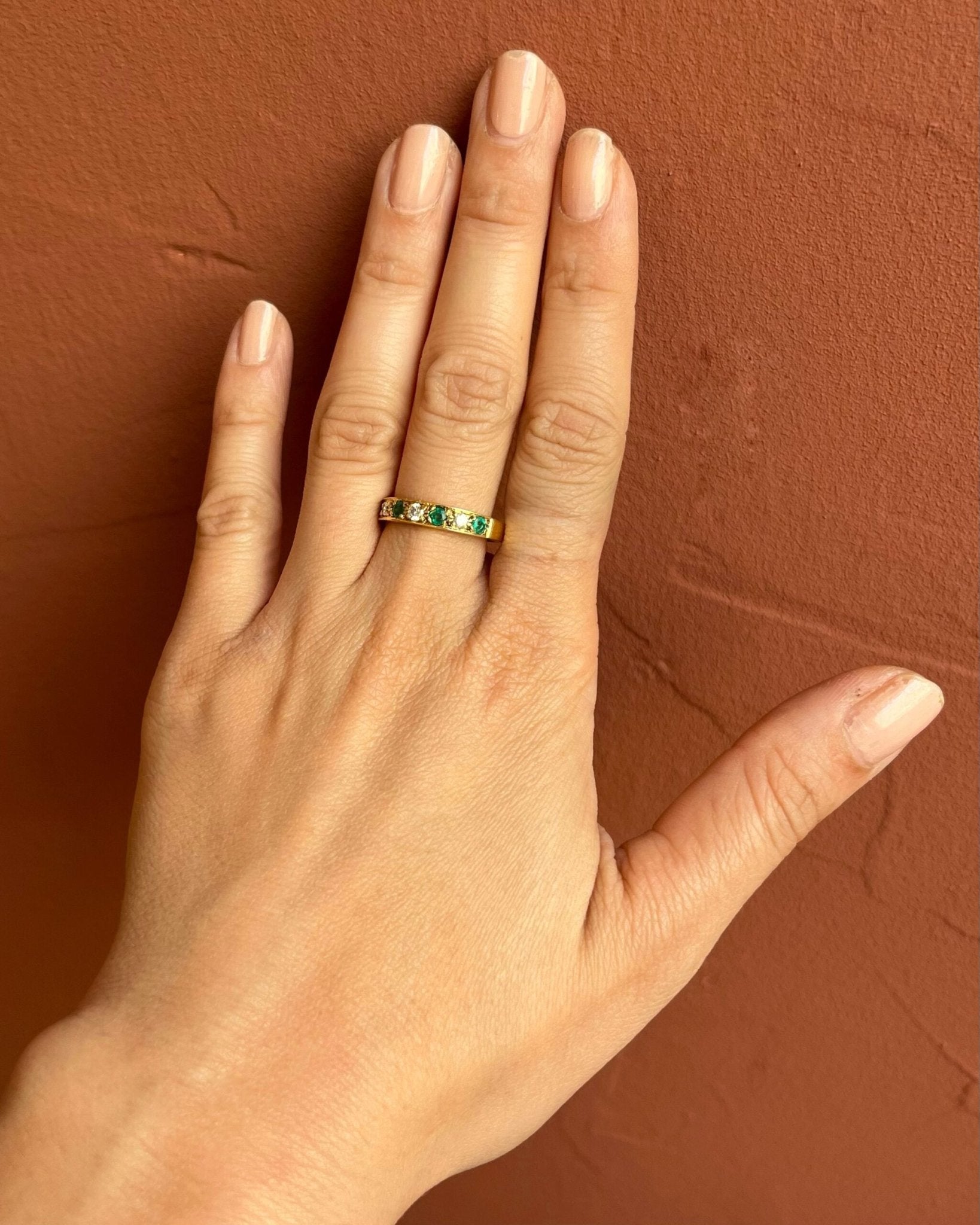 Bague rivière émeraudes & diamants "Stéphanie" - Elliade Paris