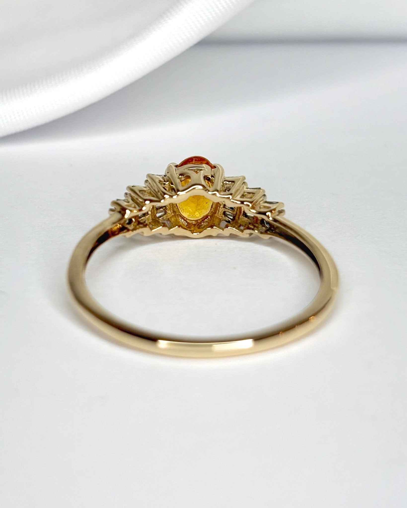 Bague Rivière Grenat Spessartite 1.10 carat & Diamants 0.25 carat "Loïs" - Elliade Paris