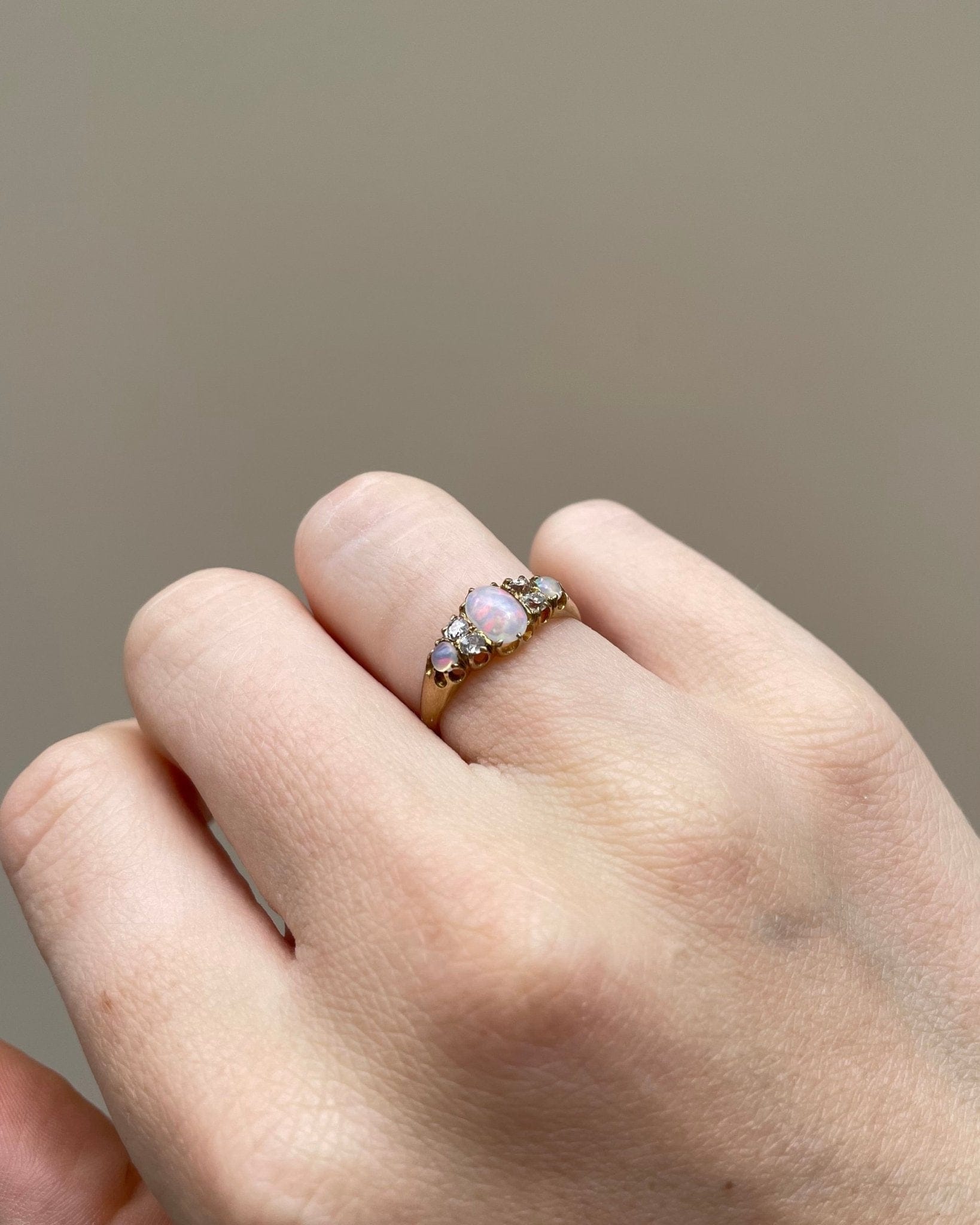 Bague Rivière Opales 0.50 carat & Diamants "Astrid" - Elliade Paris