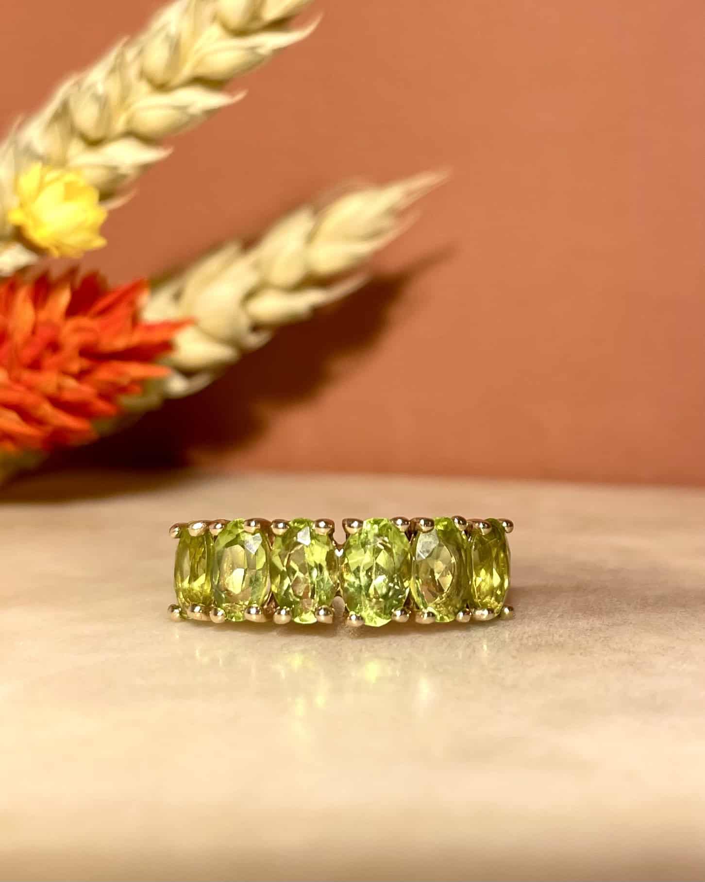 Bague Rivière péridots 3 carats "Svetlana" - Elliade Paris