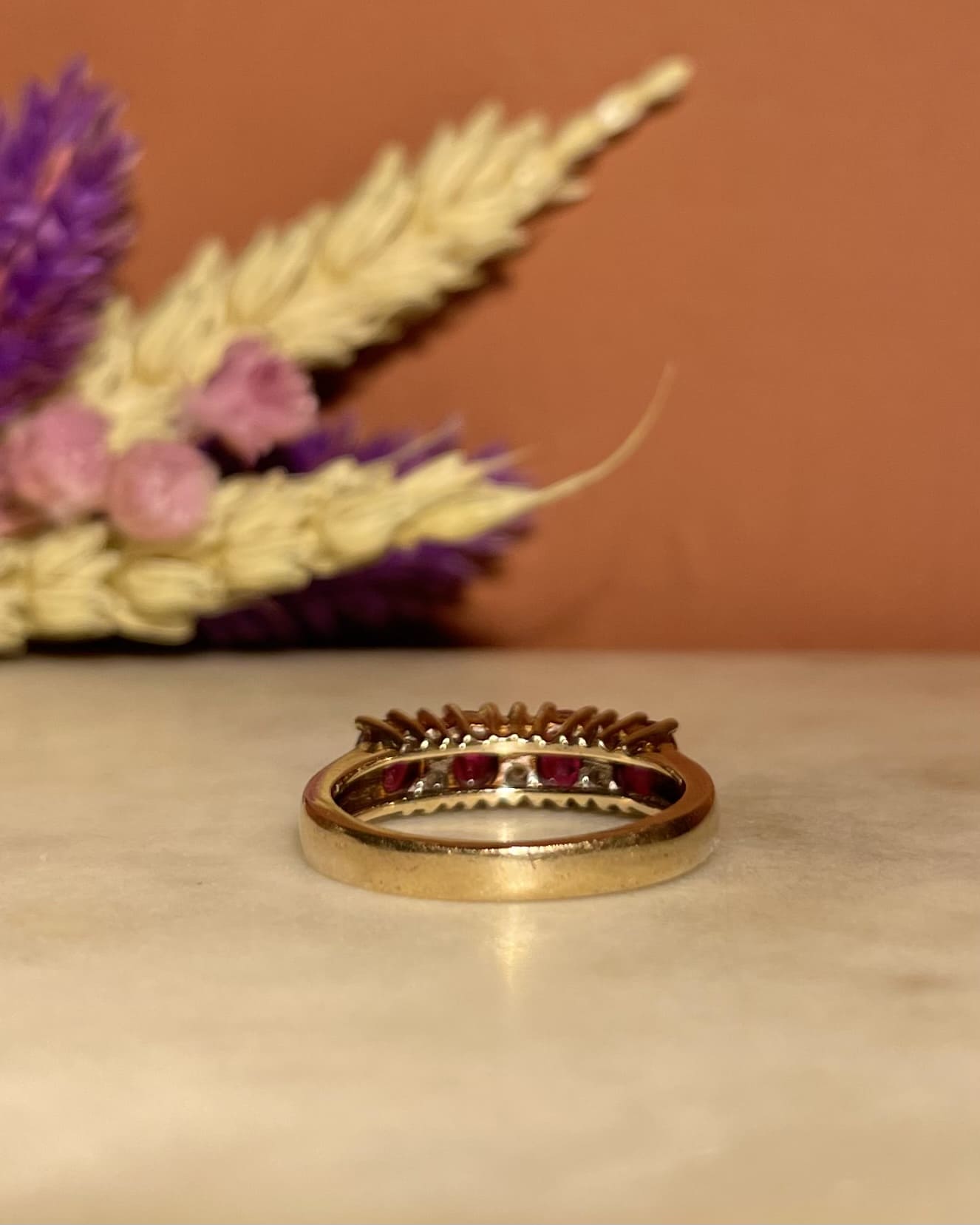 Bague Rivière Rubis 0.80 Carat & 6 Diamants "Neoma" - Elliade Paris