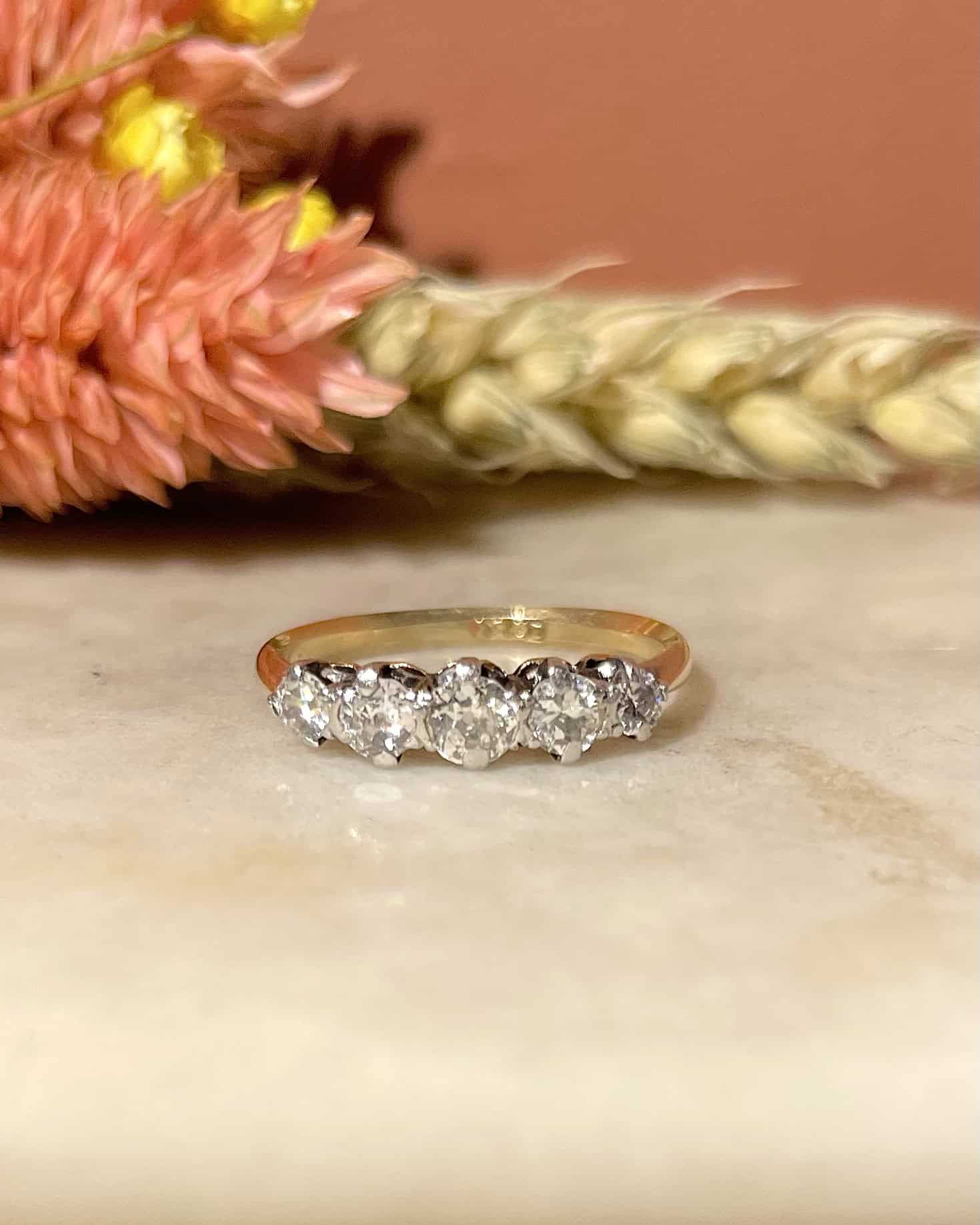 Anillo de diamantes "Addison" de 0,45 quilates