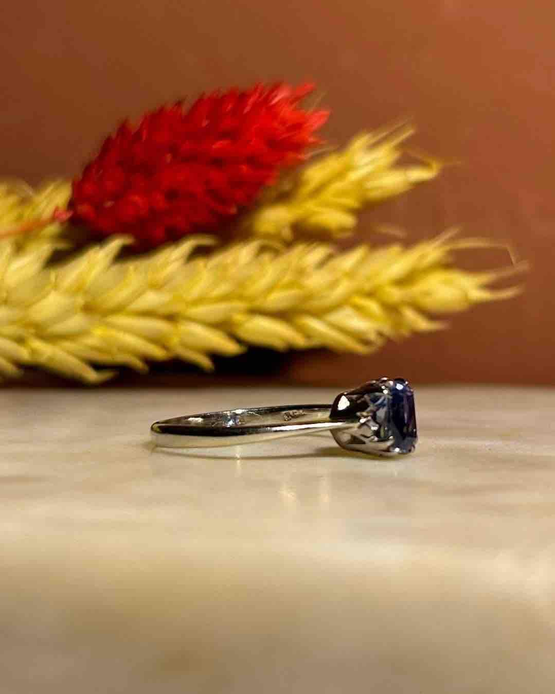 Bague saphir vivid blue 1.20 carat "Soline" - Elliade Paris