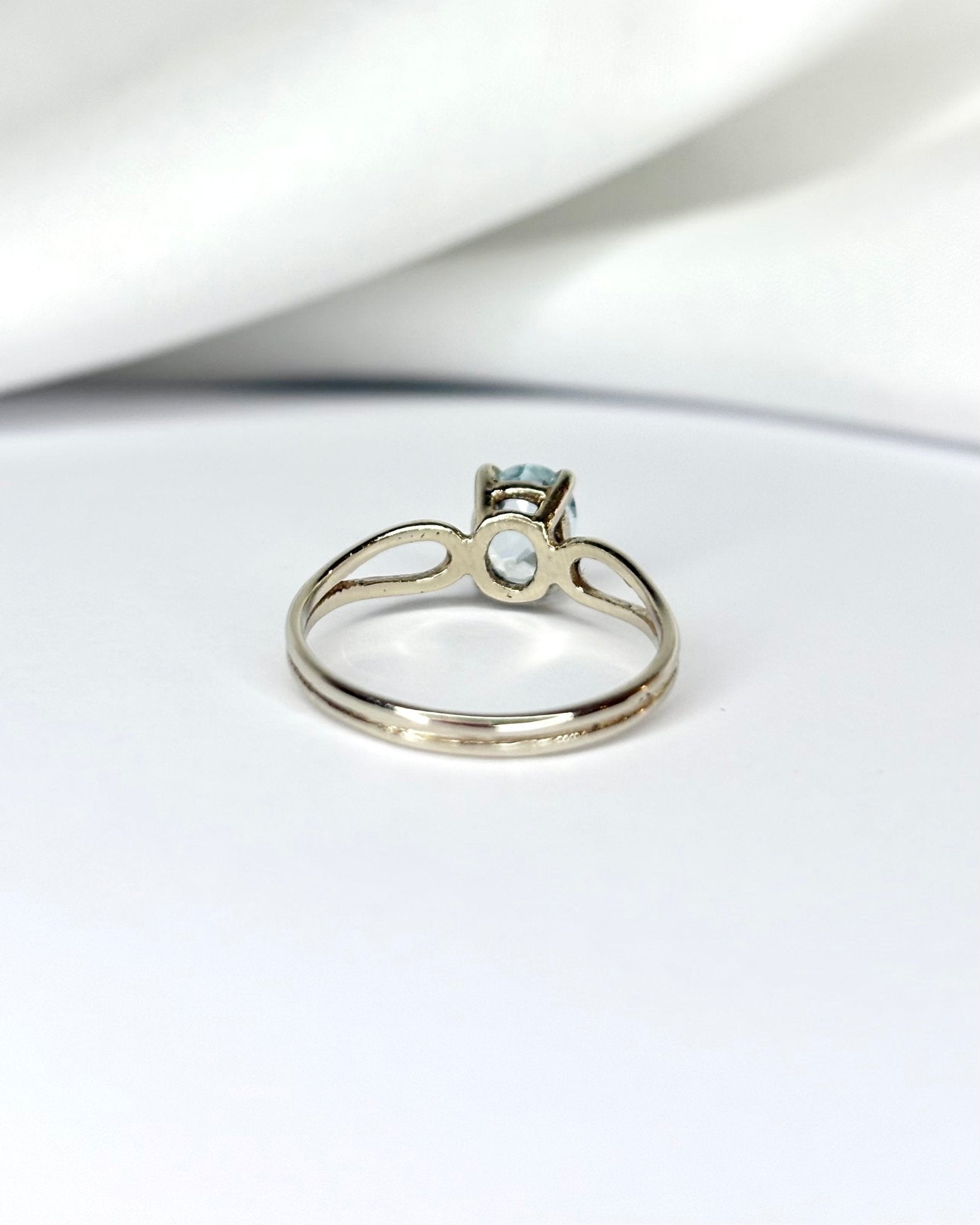 Bague Solitaire Aigue - Marine 0.60 carat “Sheryll” - Elliade Paris
