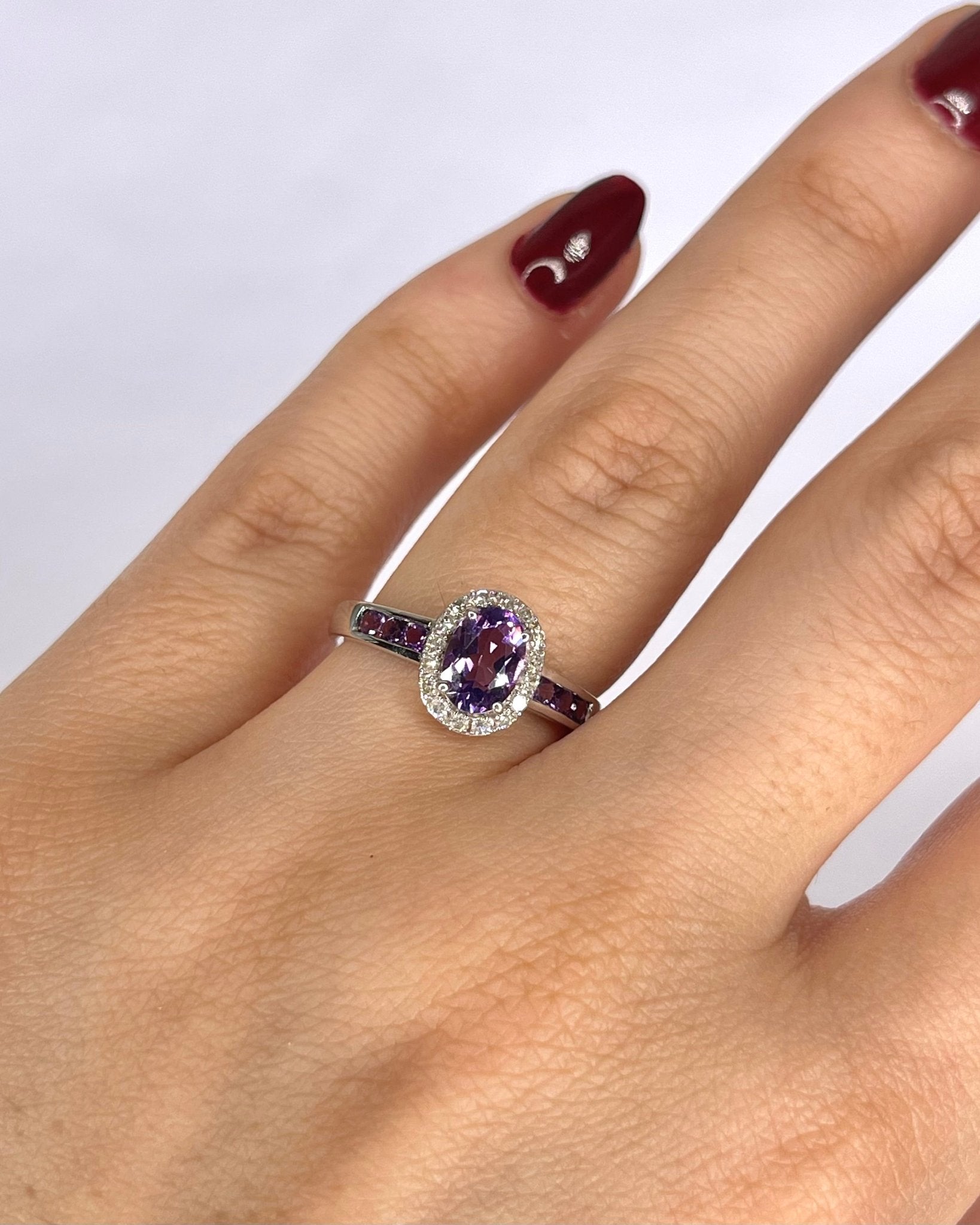 Bague Solitaire Améthyste 0.67 carat & Diamants "Françoise" - Elliade Paris