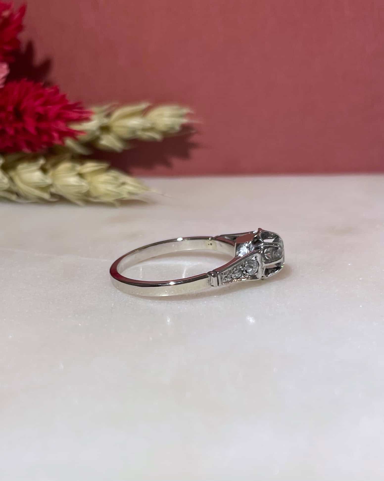 Bague Solitaire Art - Deco Vintage Diamants "Asma" - Elliade Paris