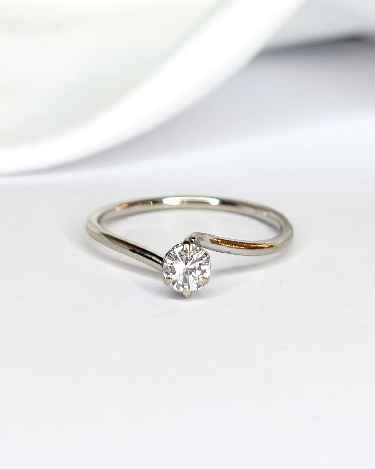 Bague Solitaire Diamant 0.33 carat "Ilona" - Elliade Paris