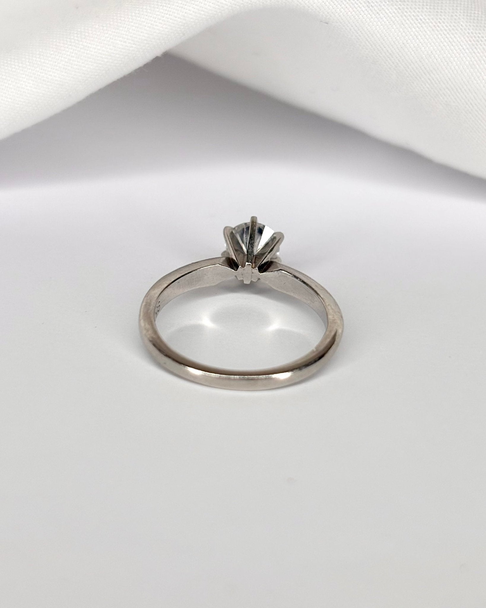 Bague Solitaire Diamant 0.57 carat "Thaïs" - Elliade Paris