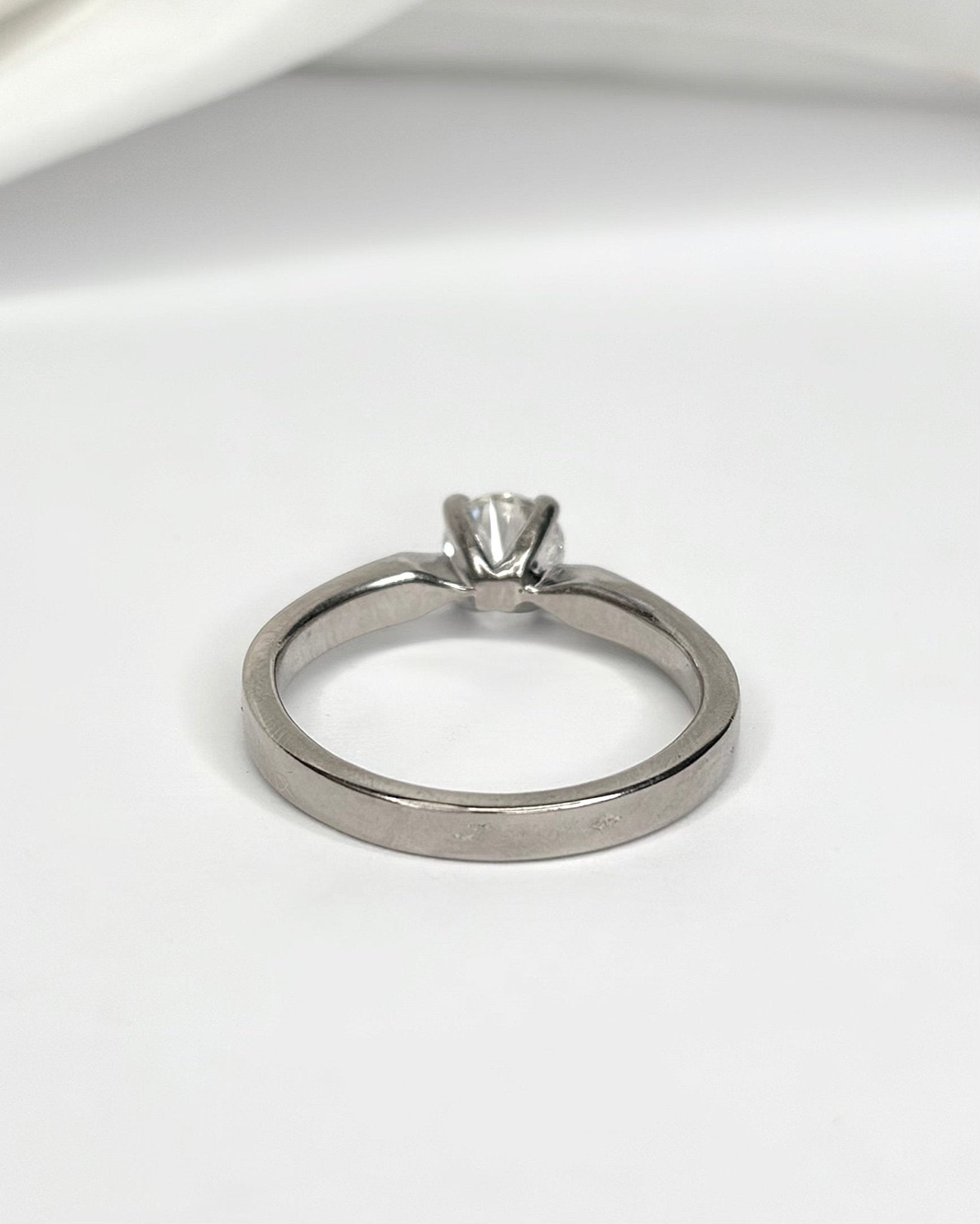 Bague Solitaire Diamant 0.65 carat "Flavie" - Elliade Paris