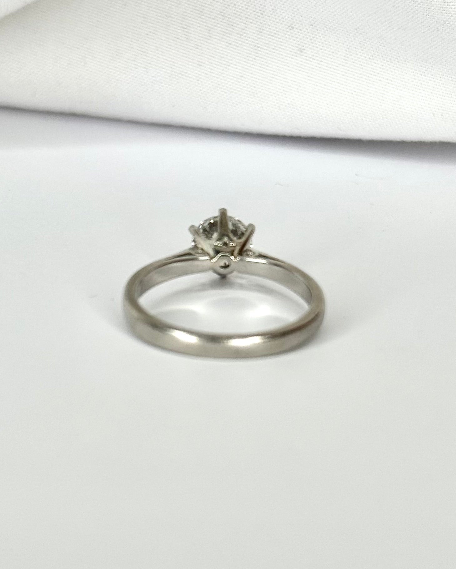 Bague Solitaire Diamant 0.81 carat "Carla" - Elliade Paris