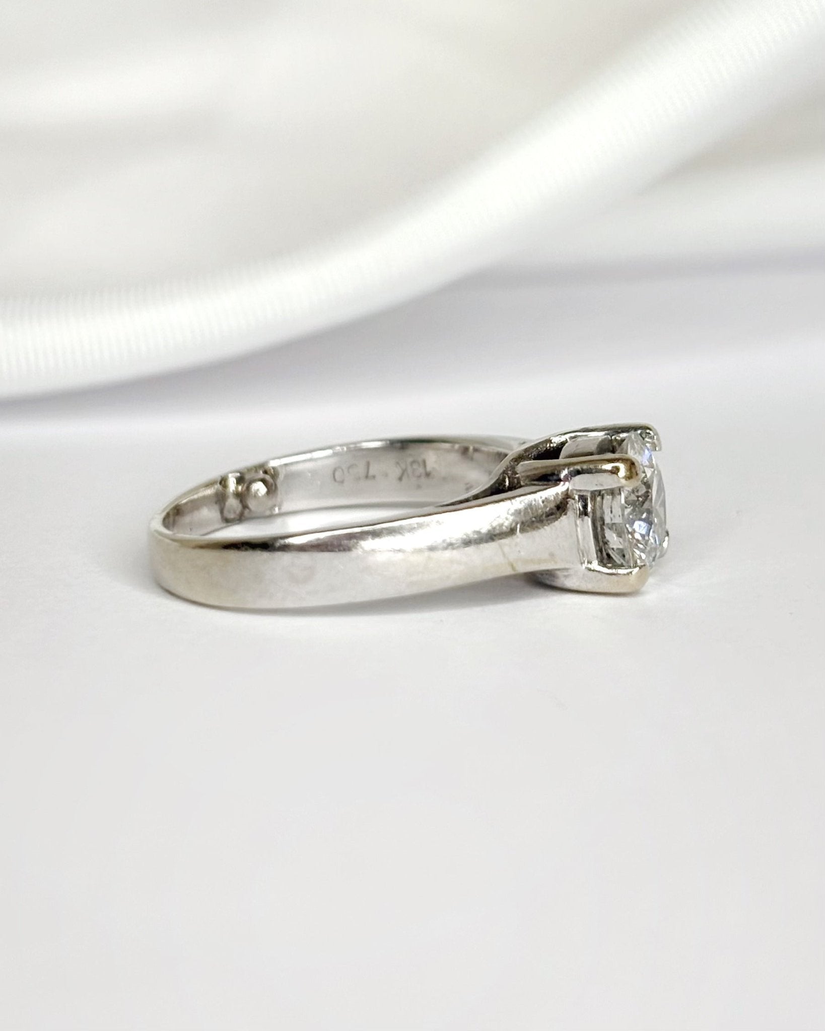 Bague Solitaire Diamant 0.96 carat "Elisabeth" - Elliade Paris