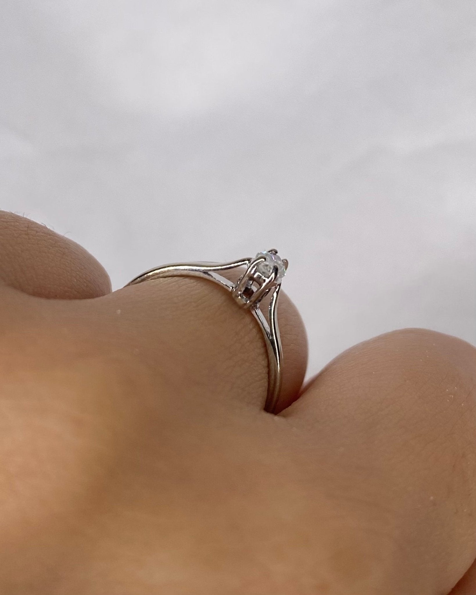 Bague Solitaire Diamant Marquise 0.24 carat "Emine" - Elliade Paris