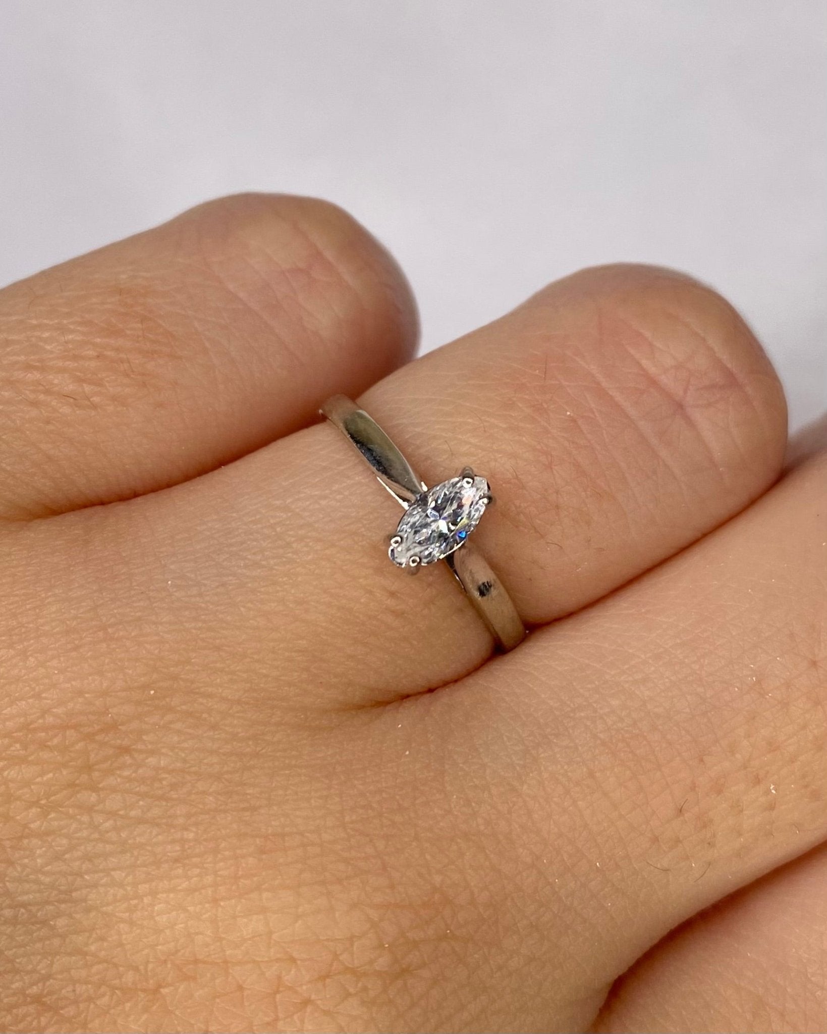 Bague Solitaire Diamant Marquise 0.24 carat "Emine" - Elliade Paris