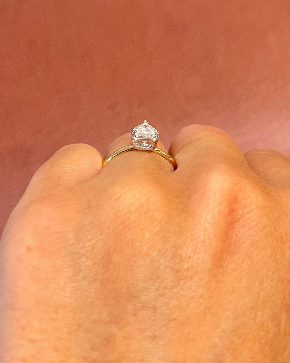 Bague Solitaire Diamant Taille Poire 0.92 carat F/VS2 "Alexandra" - Elliade Paris