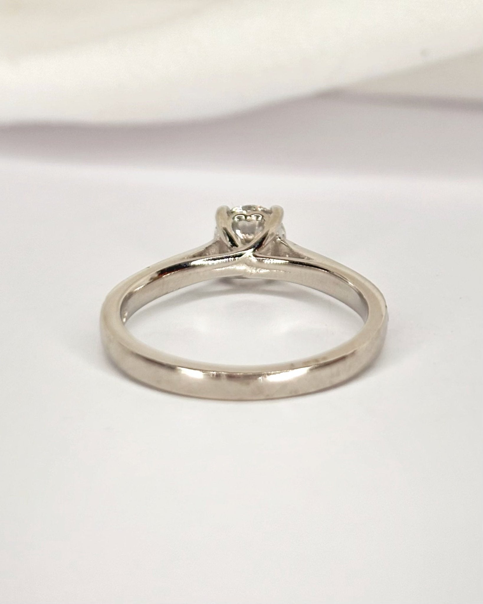 Bague Solitaire Diamants 0.74 carat "Erina" - Elliade Paris