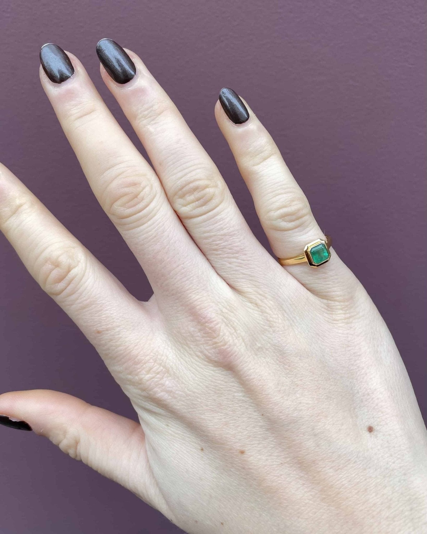 Bague Solitaire Émeraude 0.65 carat "Klaudia" - Elliade Paris
