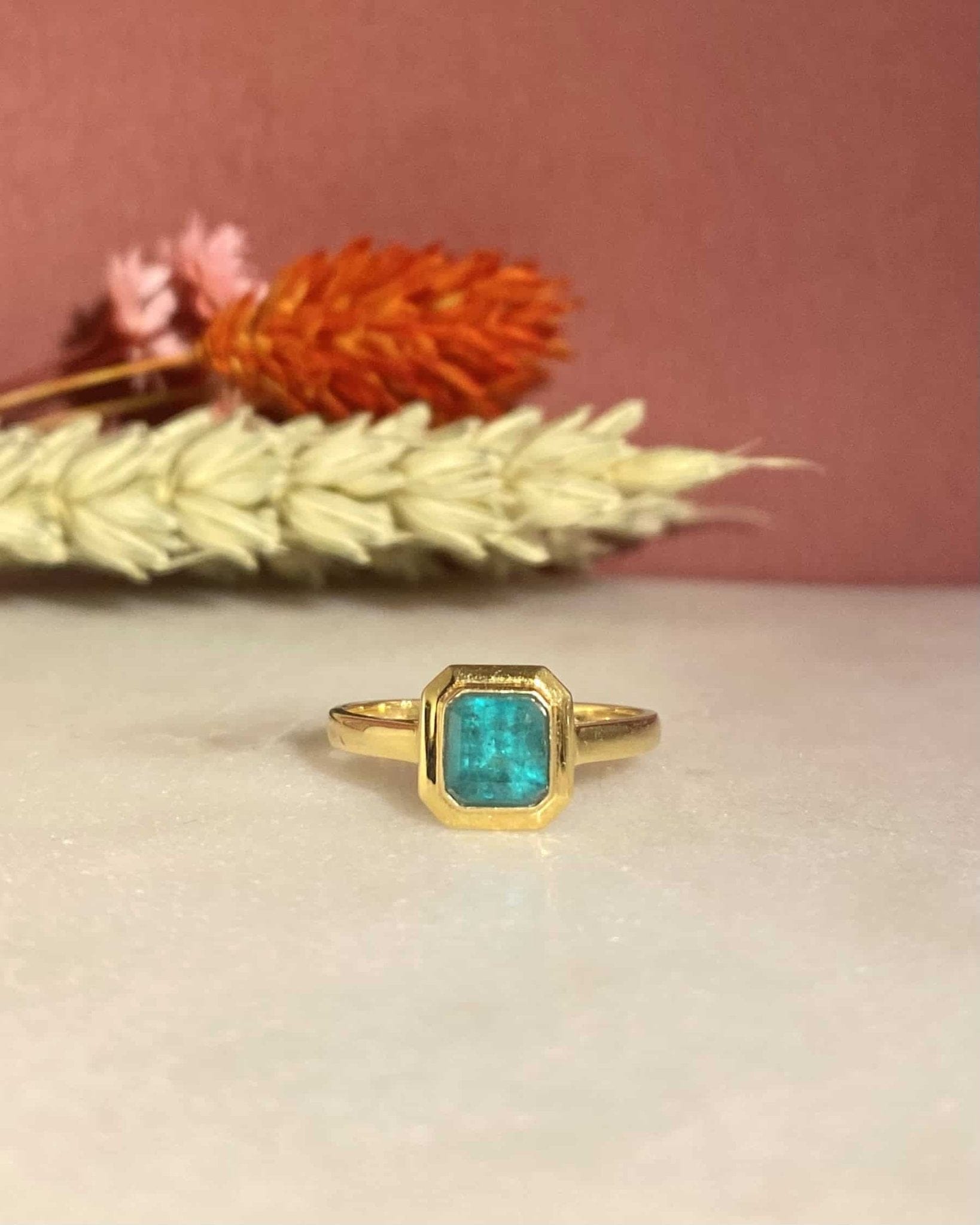 Bague Solitaire Émeraude 0.65 carat "Klaudia" - Elliade Paris