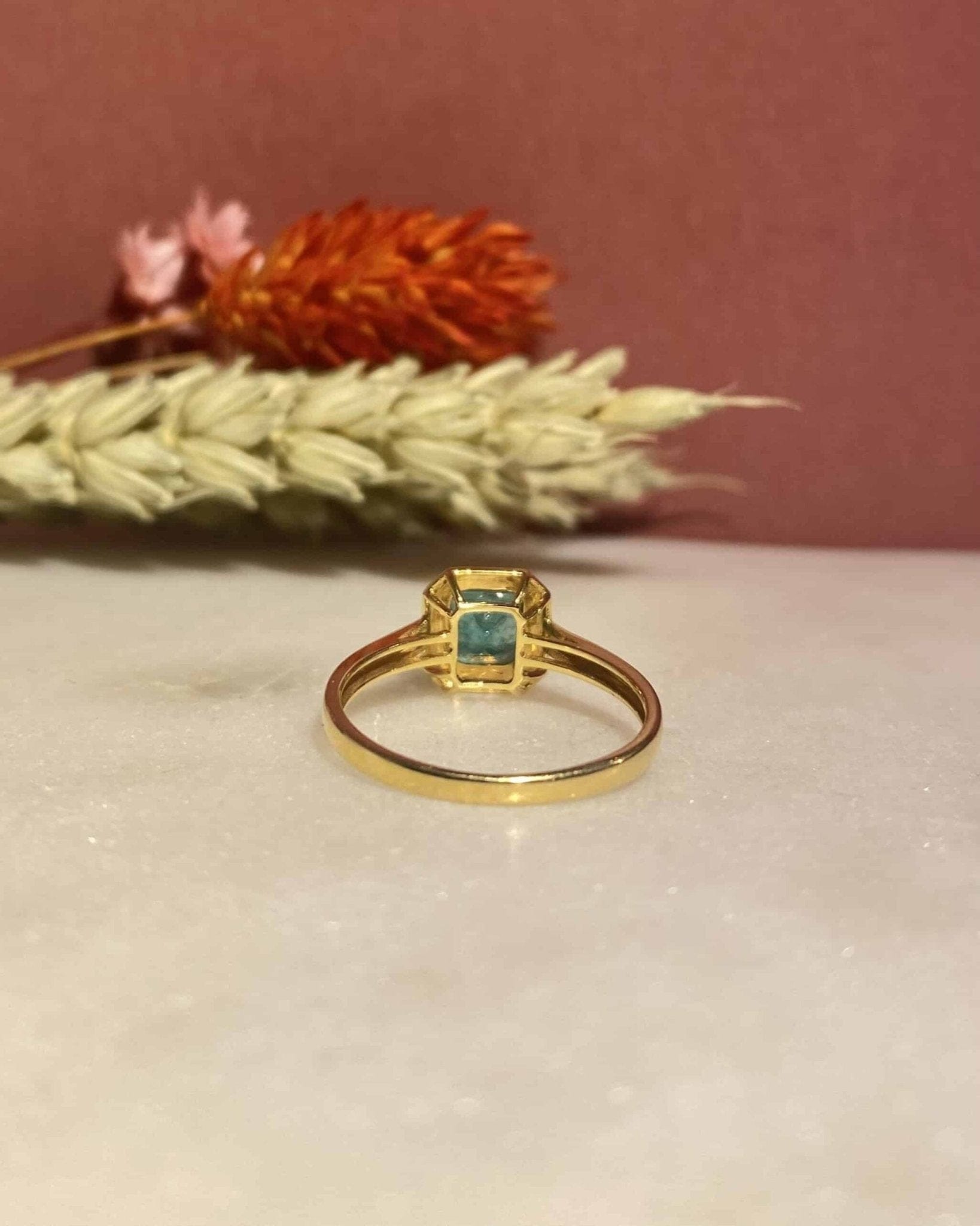 Bague Solitaire Émeraude 0.65 carat "Klaudia" - Elliade Paris