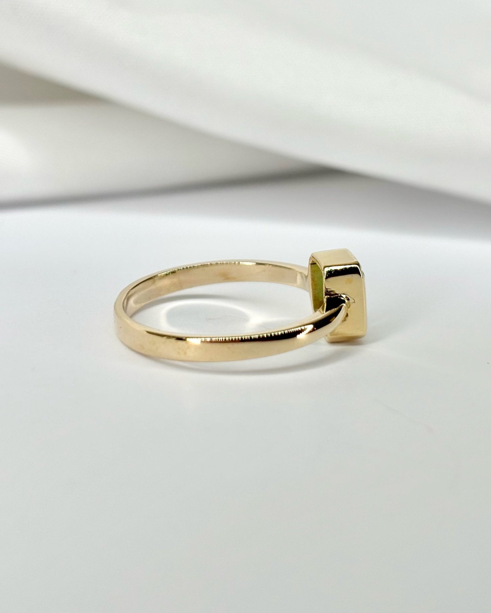 Bague Solitaire Émeraude 0.74 carat "Donna" - Elliade Paris