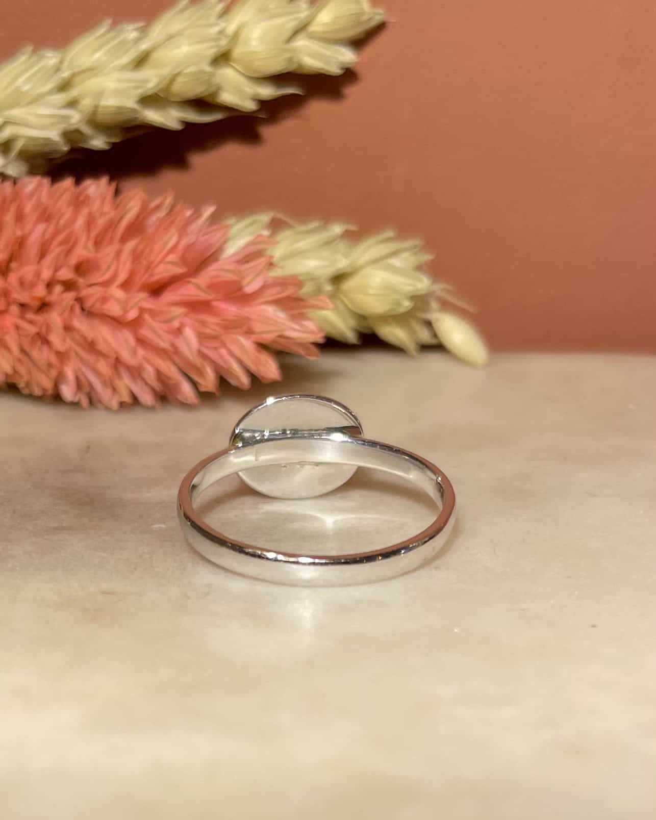 Bague Solitaire Emeraude Cabochon 0.75 carat "Ilia"